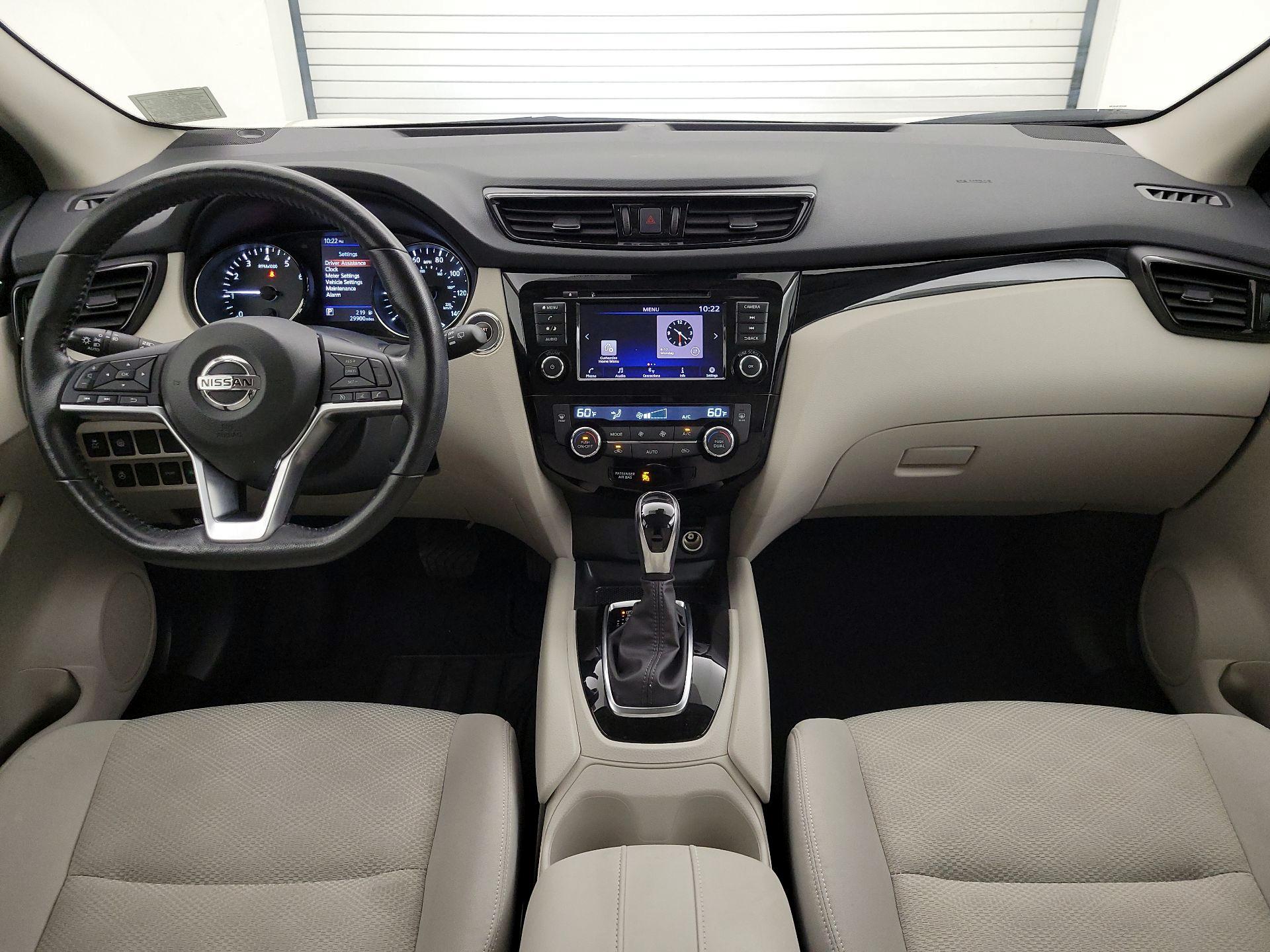 Thumbnail: 2021 Nissan Rogue Sport - 9