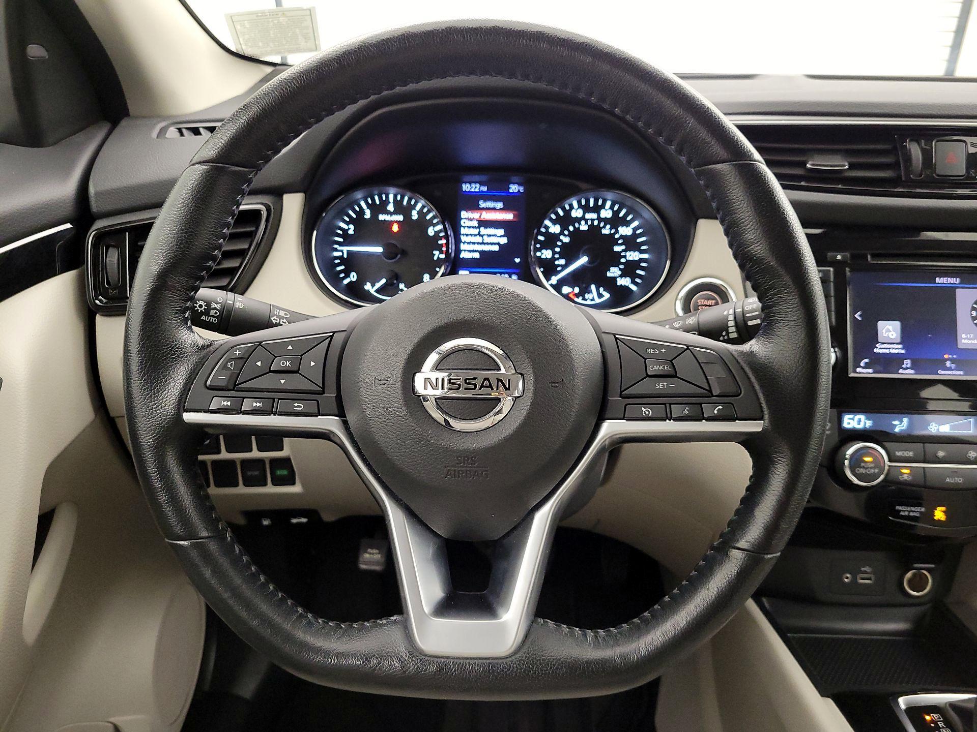 Thumbnail: 2021 Nissan Rogue Sport - 10
