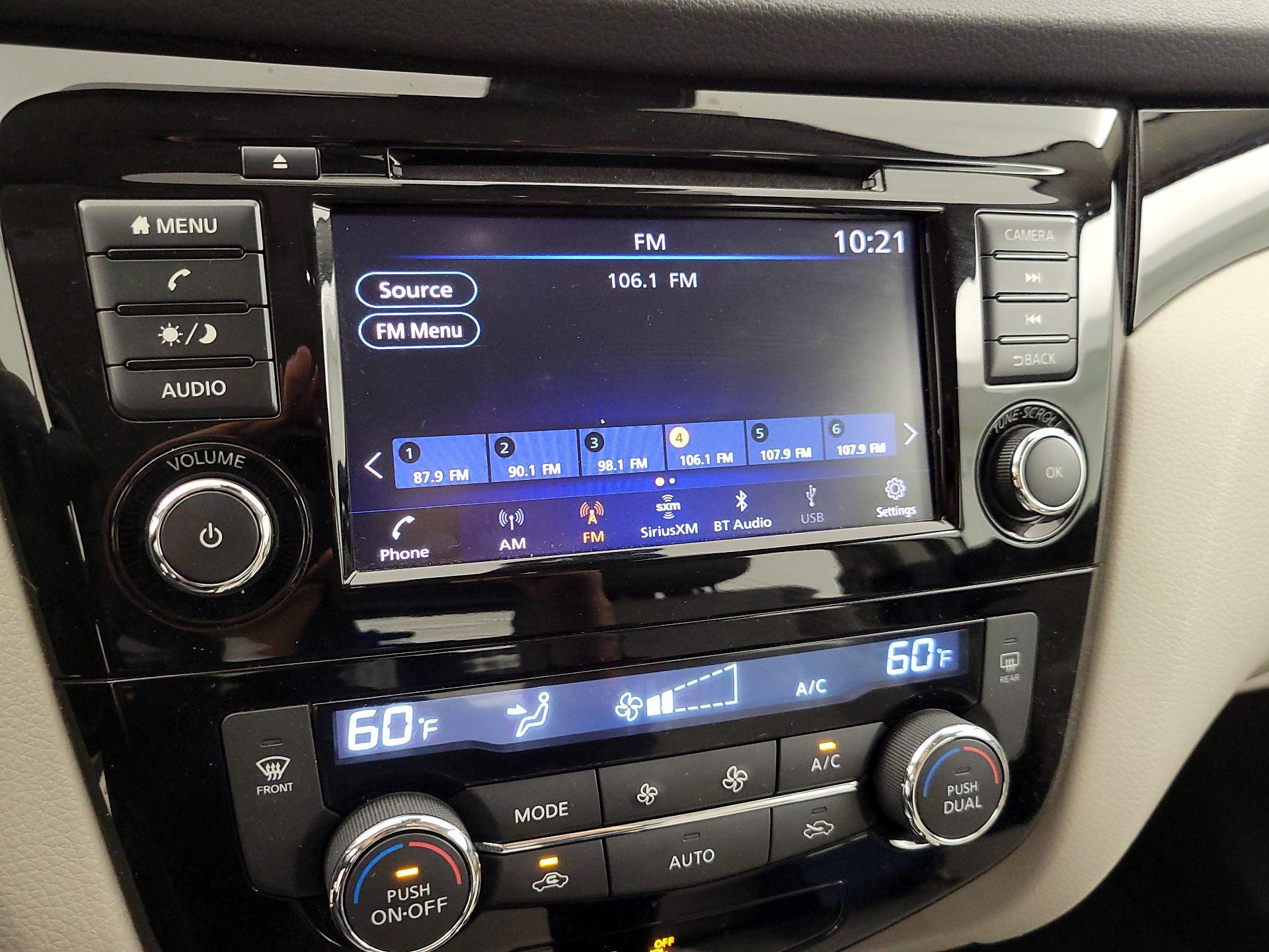 Thumbnail: 2021 Nissan Rogue Sport - 15