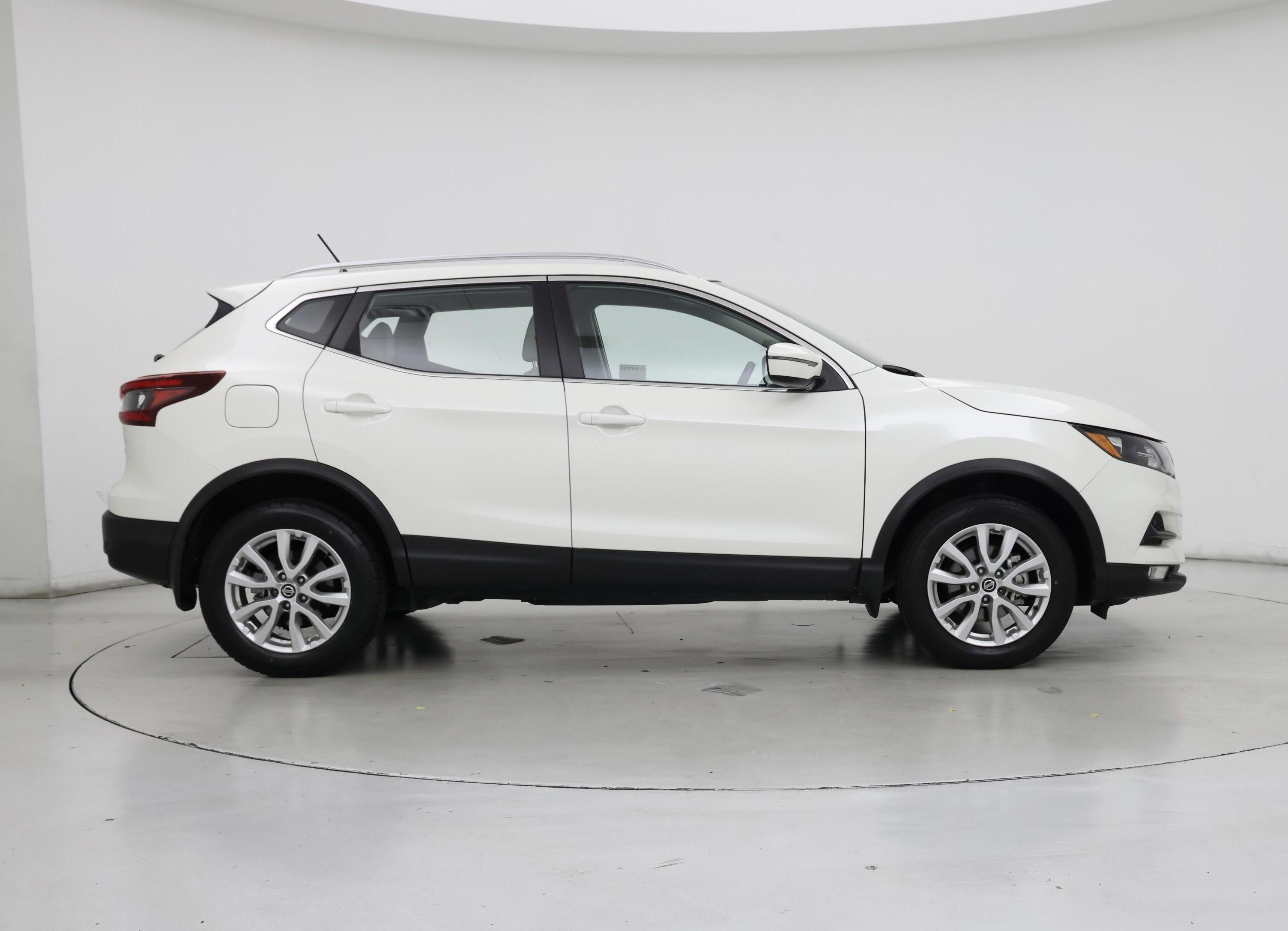 Thumbnail: 2021 Nissan Rogue Sport - 7