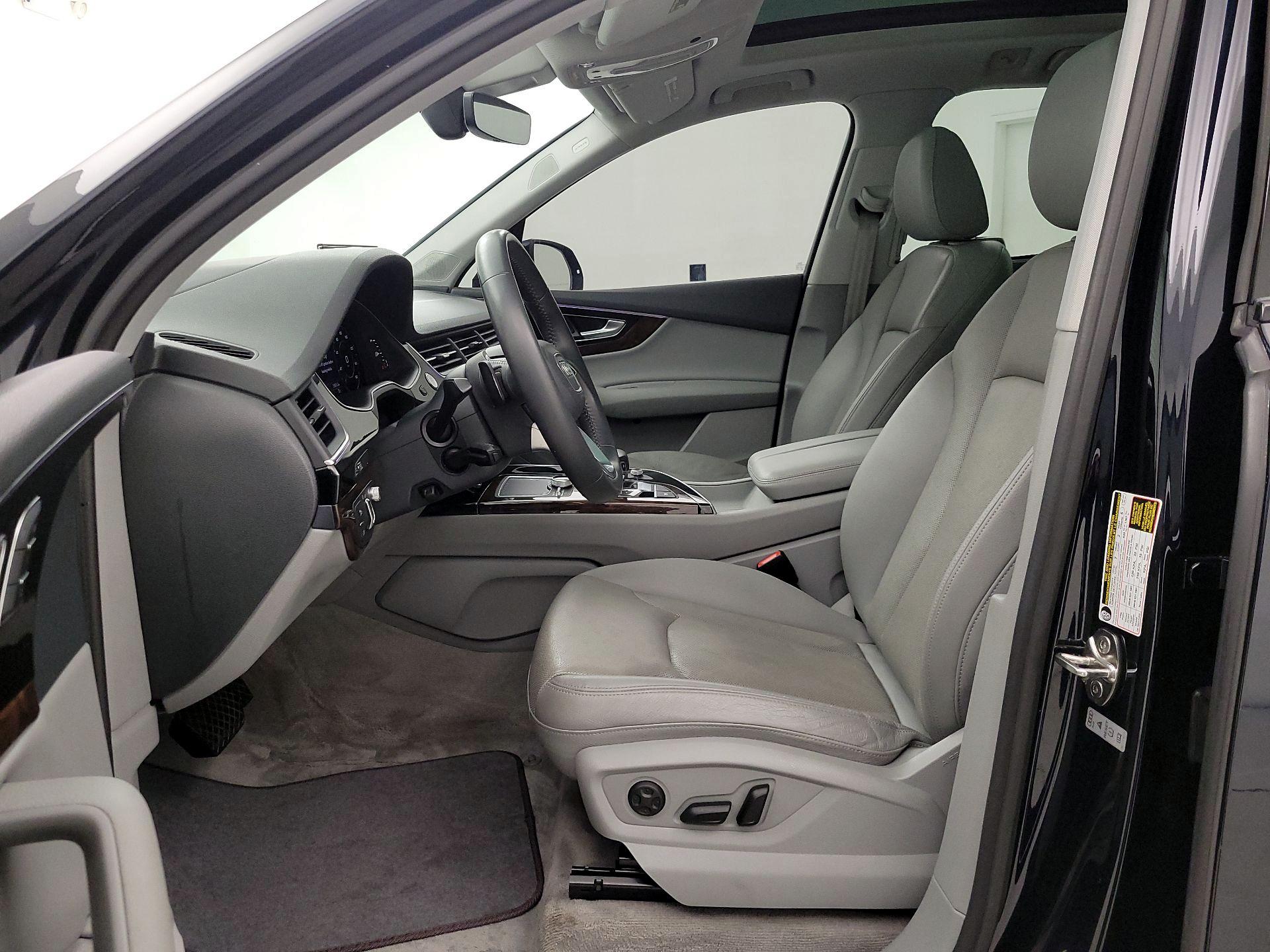 Thumbnail: 2017 Audi Q7 - 11