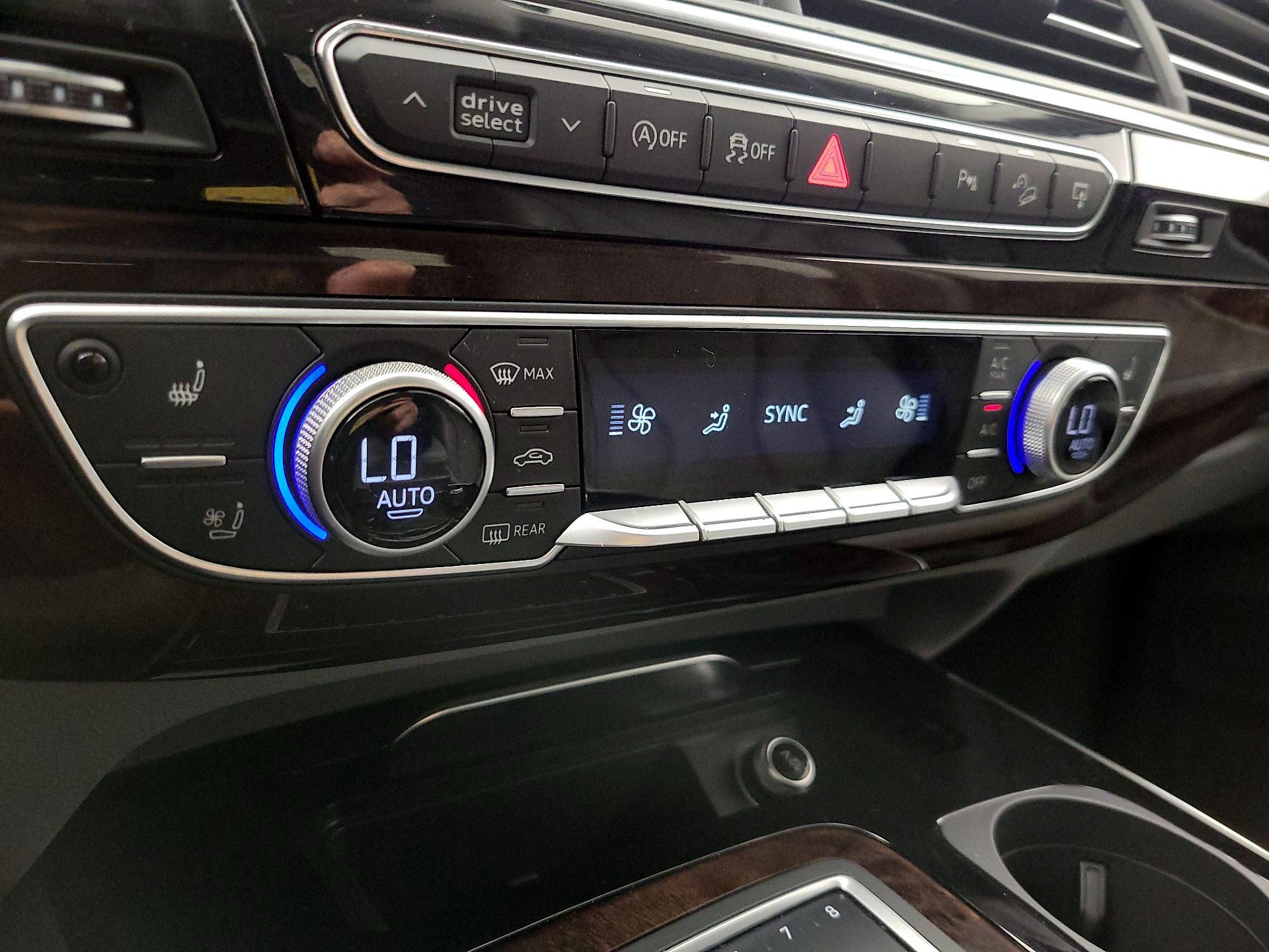 Thumbnail: 2017 Audi Q7 - 17