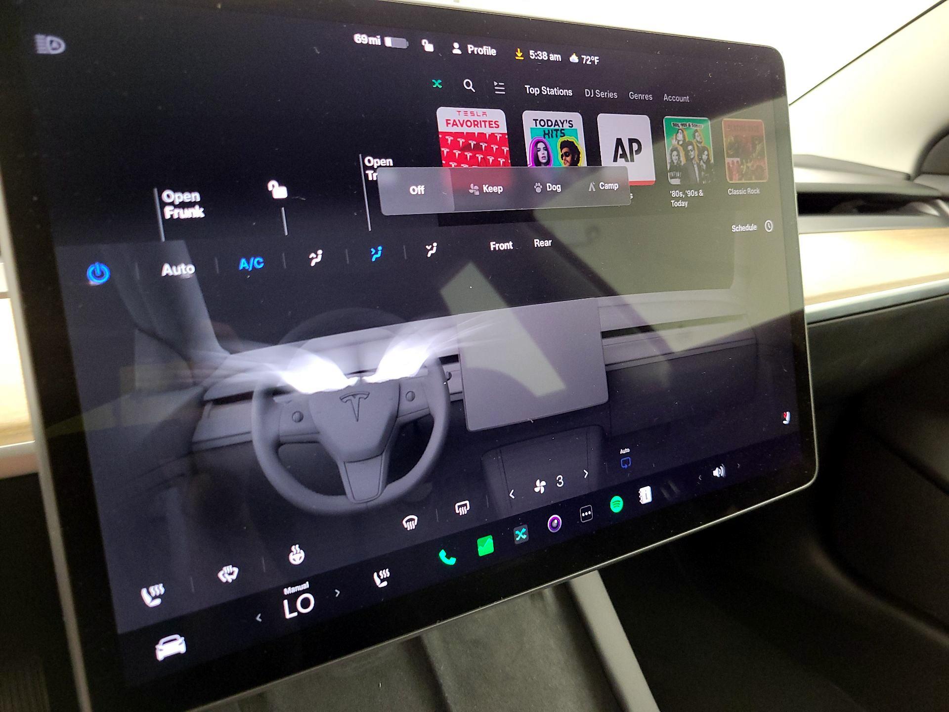Thumbnail: 2023 Tesla Model 3 - 16