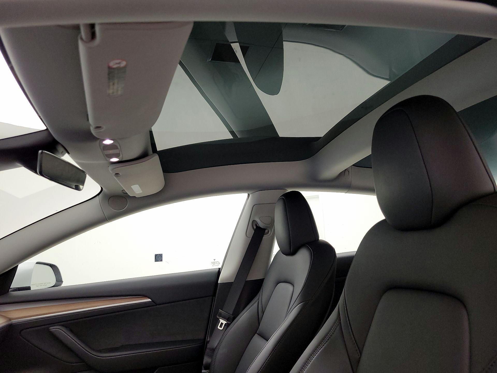 Thumbnail: 2023 Tesla Model 3 - 19