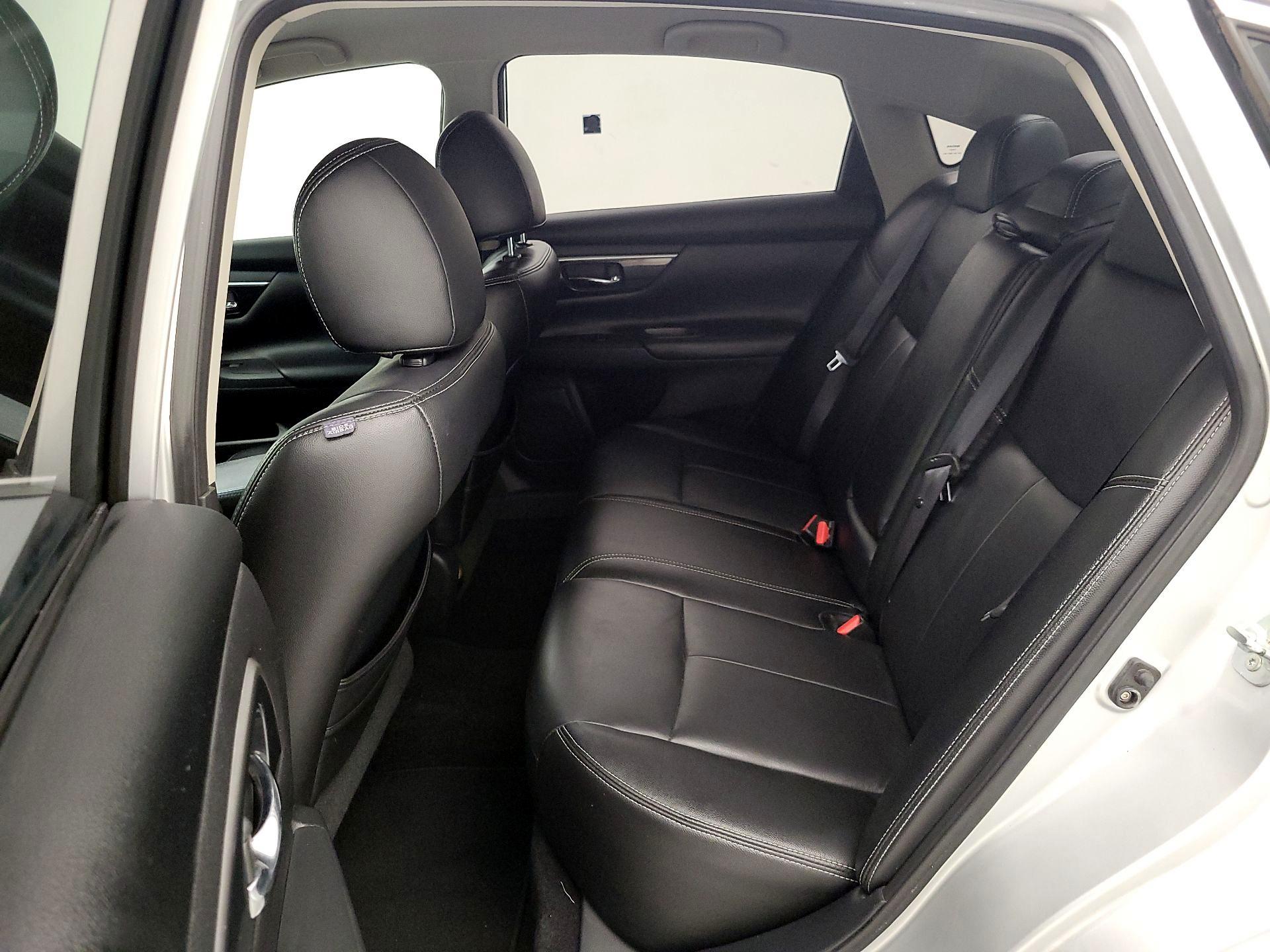 Thumbnail: 2014 Nissan Altima - 18