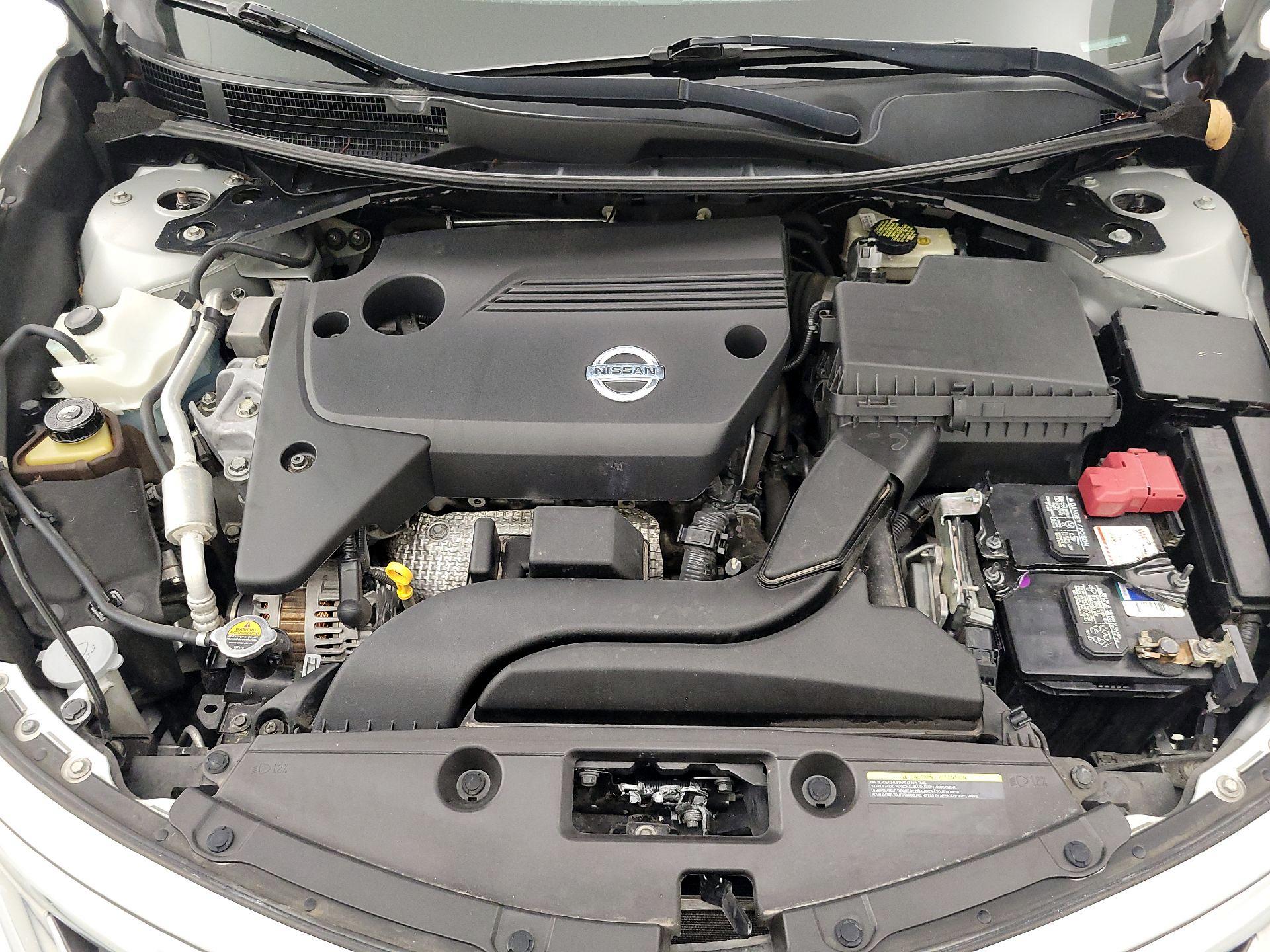Thumbnail: 2014 Nissan Altima - 20
