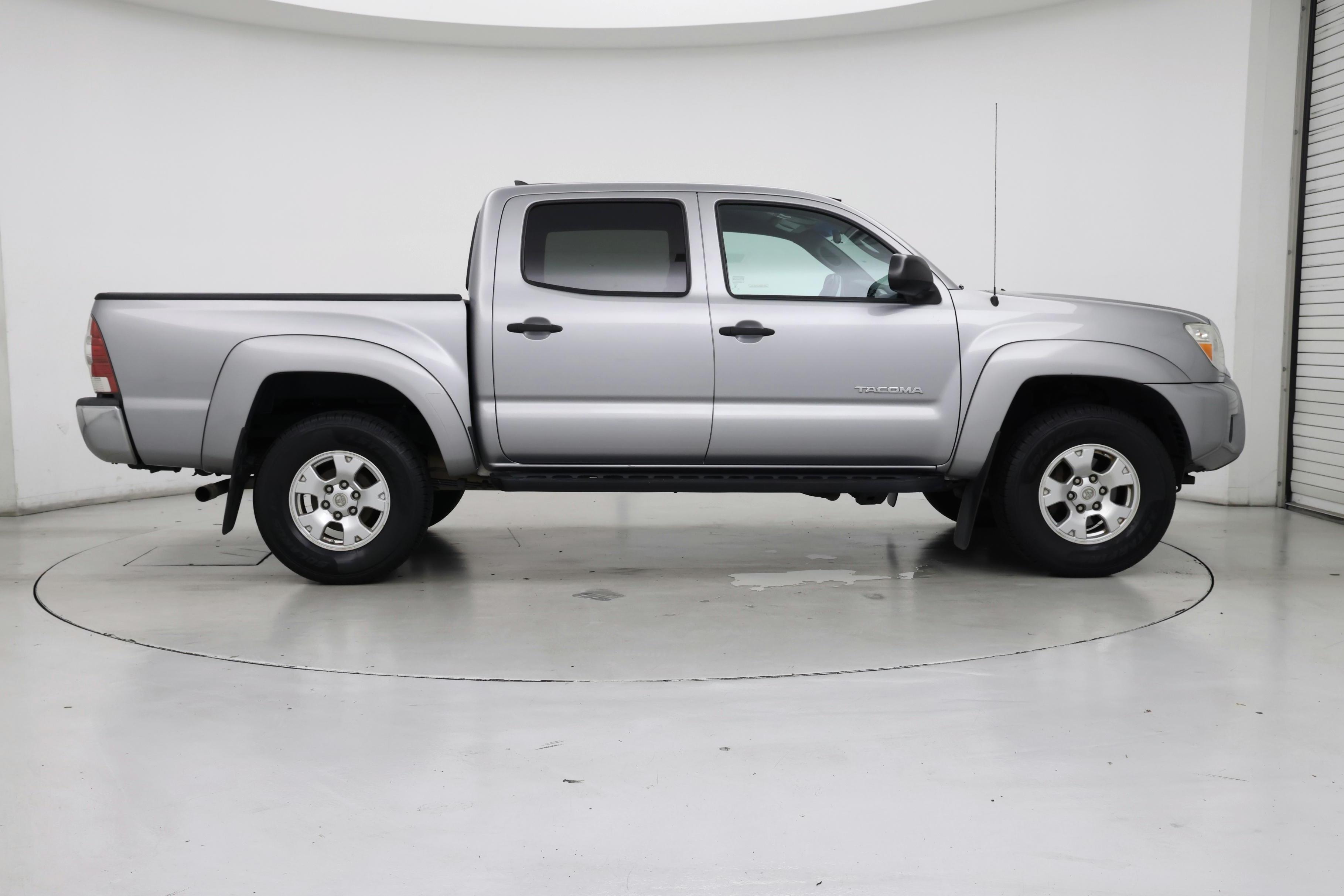 Thumbnail: 2014 Toyota Tacoma - 7