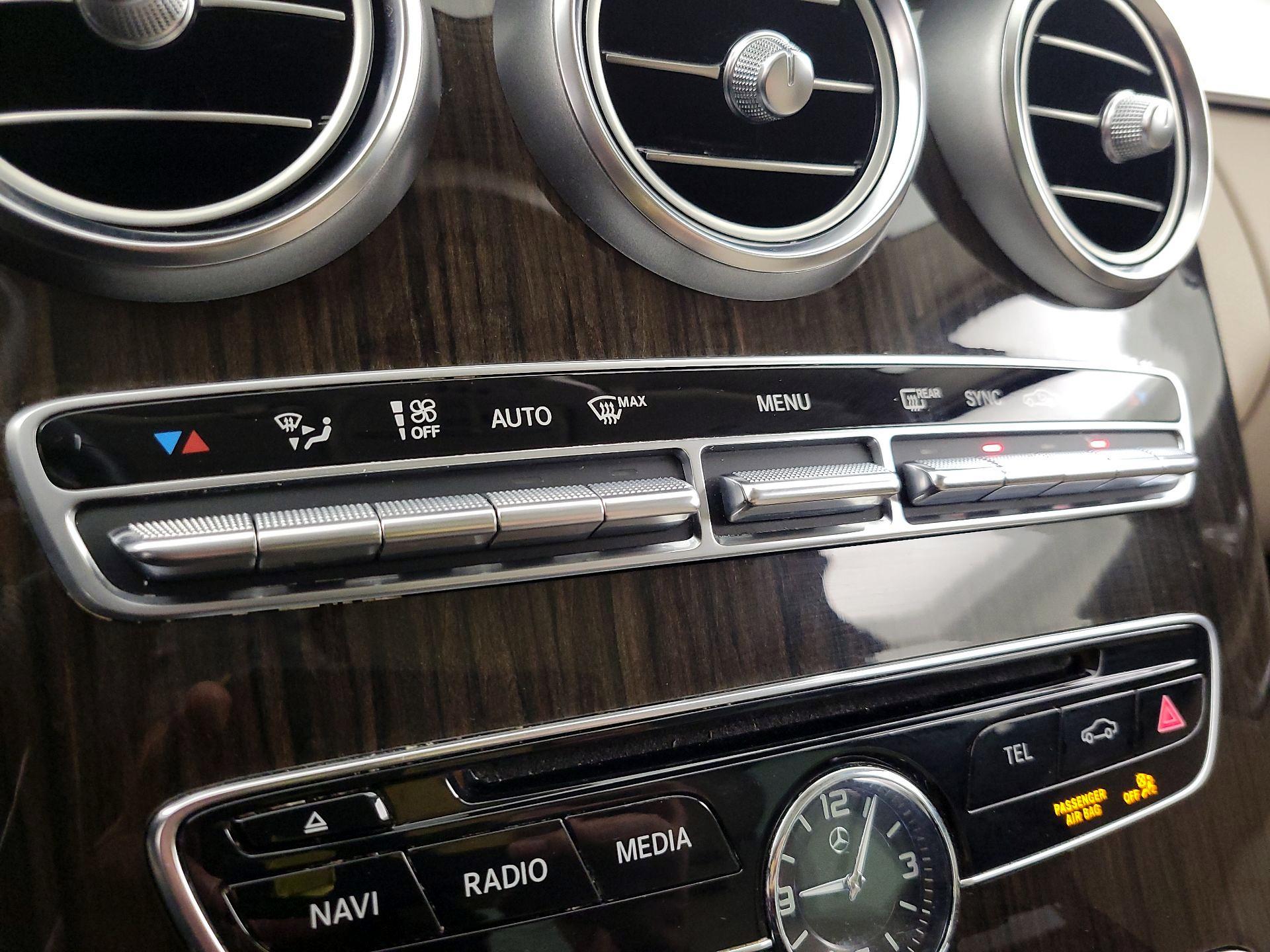 Thumbnail: 2016 Mercedes-Benz C-Class - 17