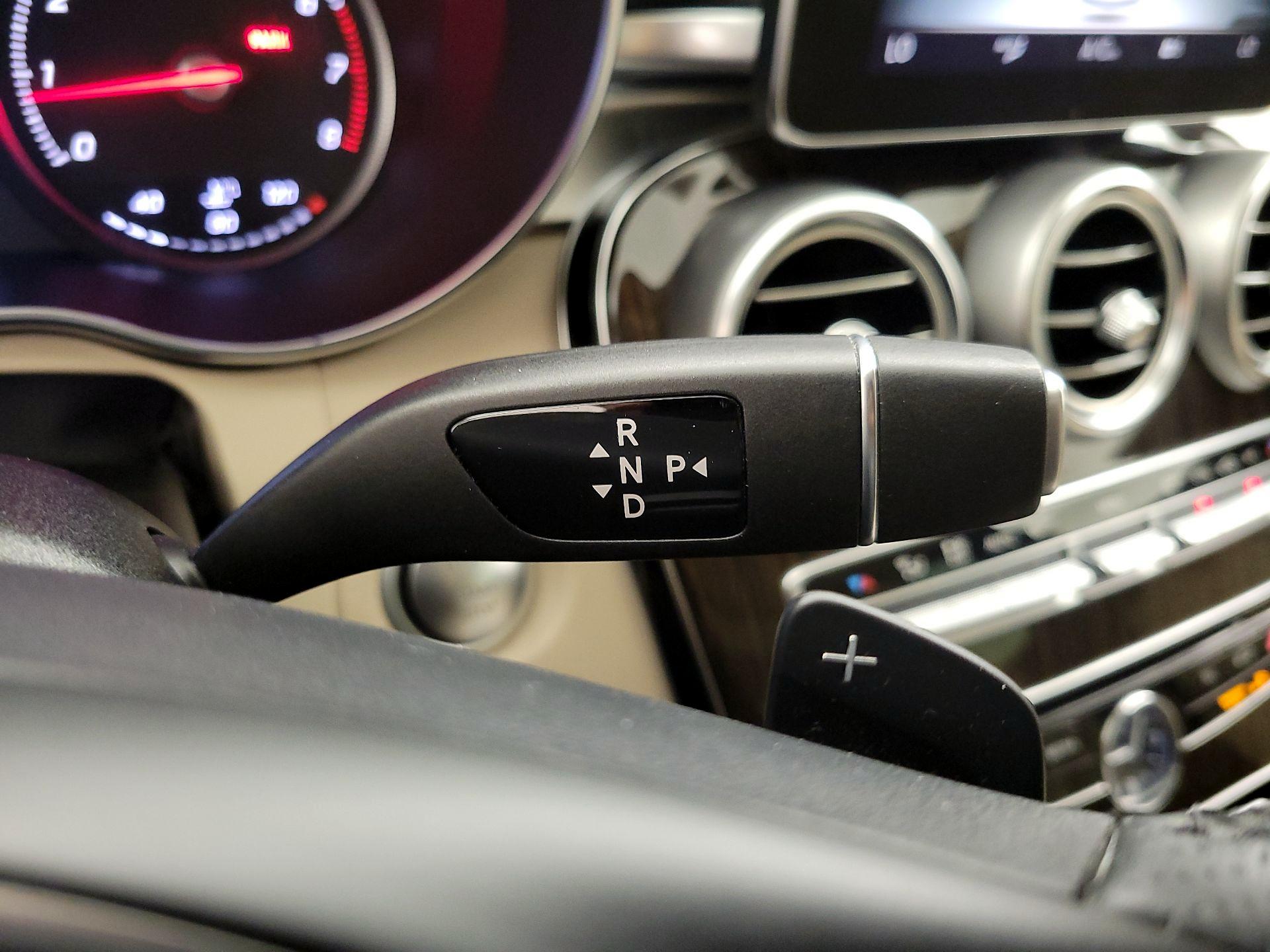 Thumbnail: 2016 Mercedes-Benz C-Class - 18
