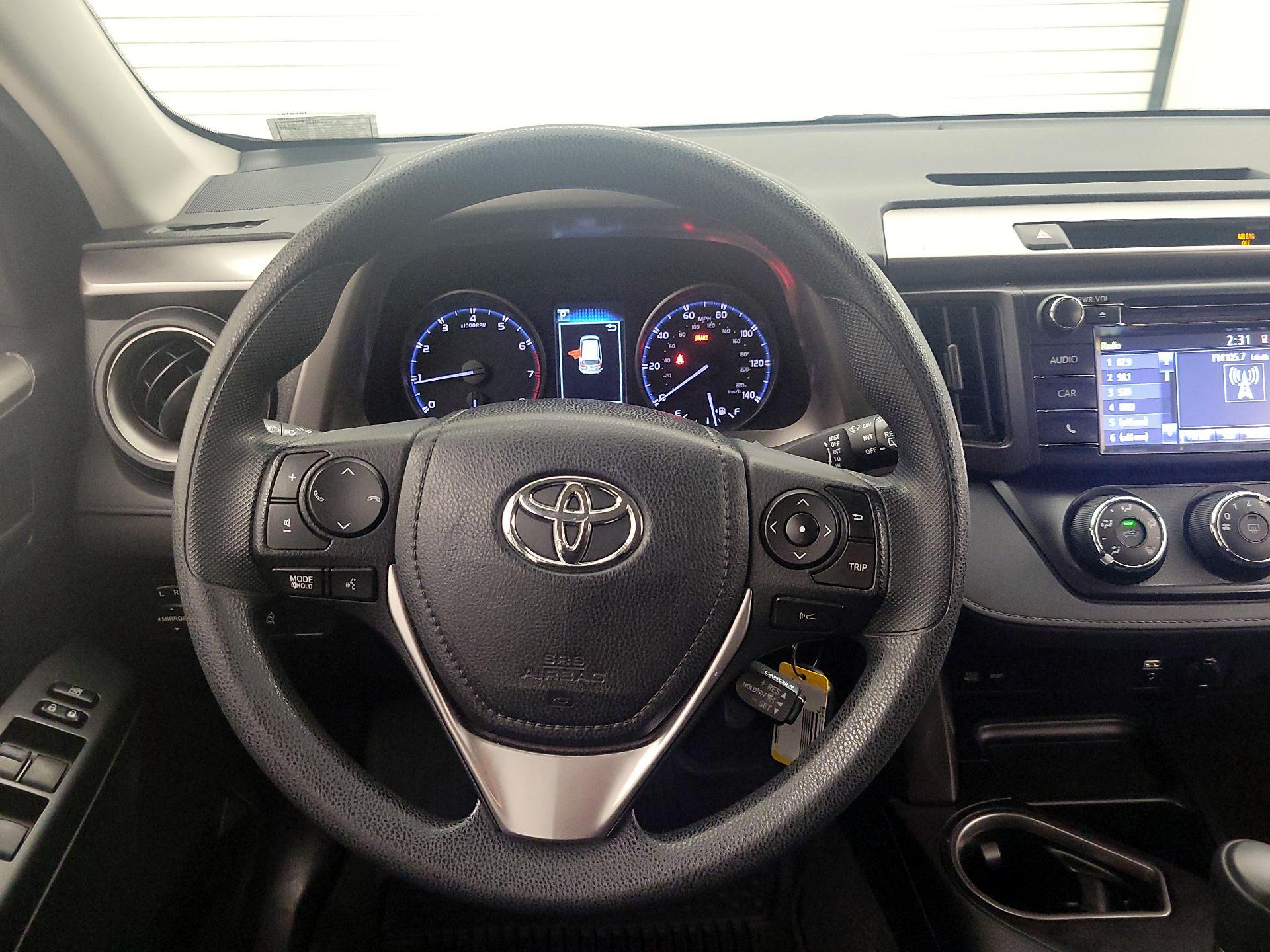 Thumbnail: 2018 Toyota RAV4 - 10