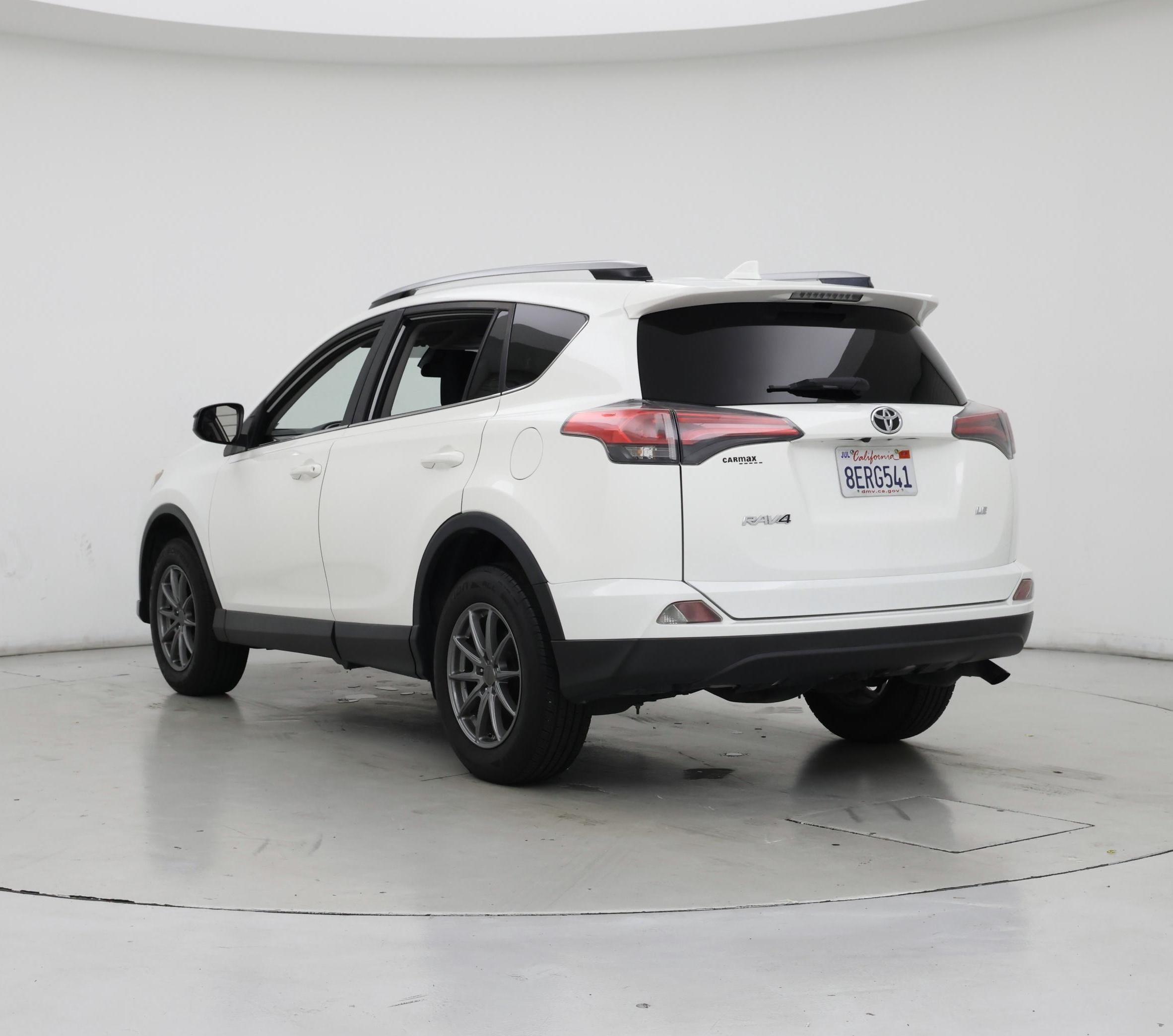 Thumbnail: 2018 Toyota RAV4 - 2