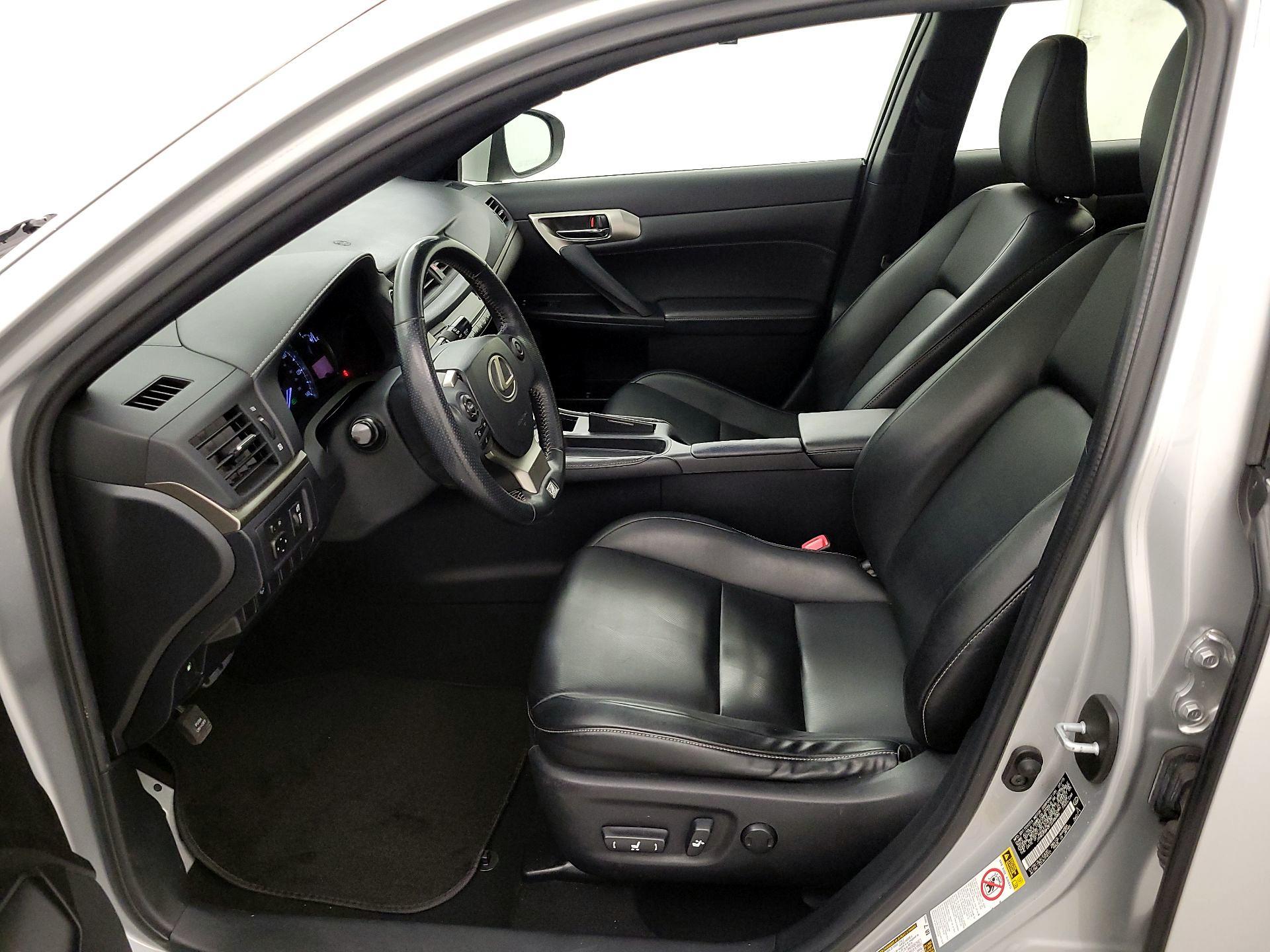 Thumbnail: 2015 Lexus CT - 11