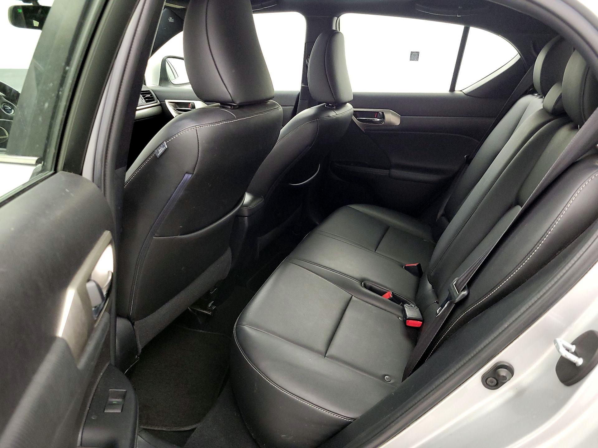Thumbnail: 2015 Lexus CT - 20