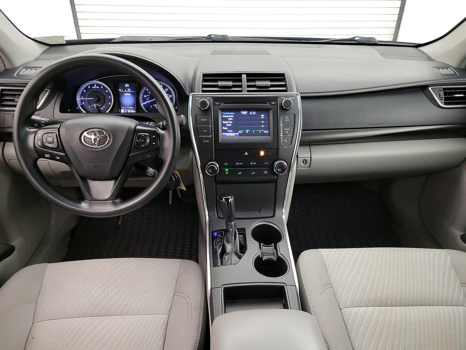 Thumbnail: 2017 Toyota Camry - 9