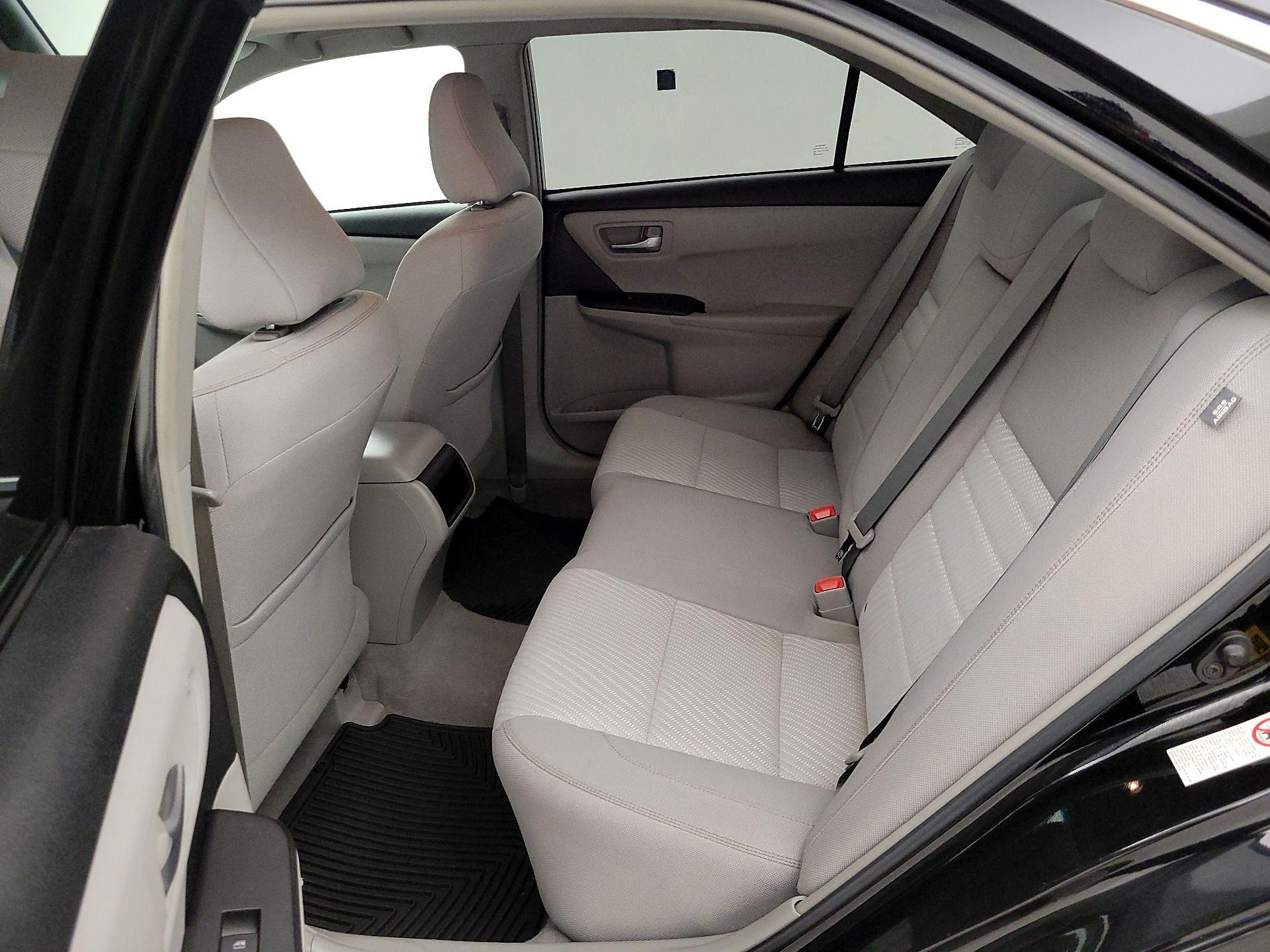 Thumbnail: 2017 Toyota Camry - 18