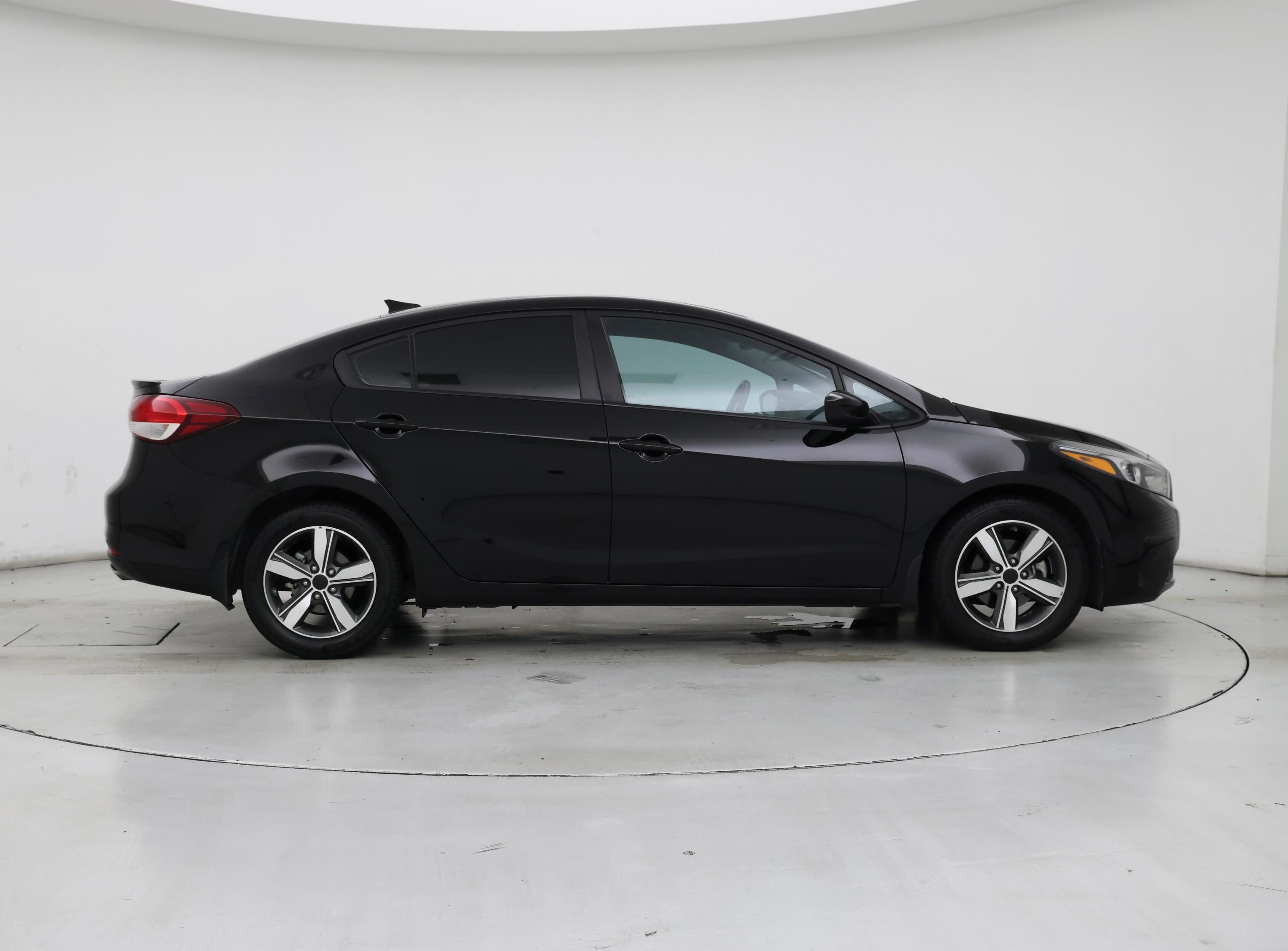 Thumbnail: 2018 Kia Forte - 7