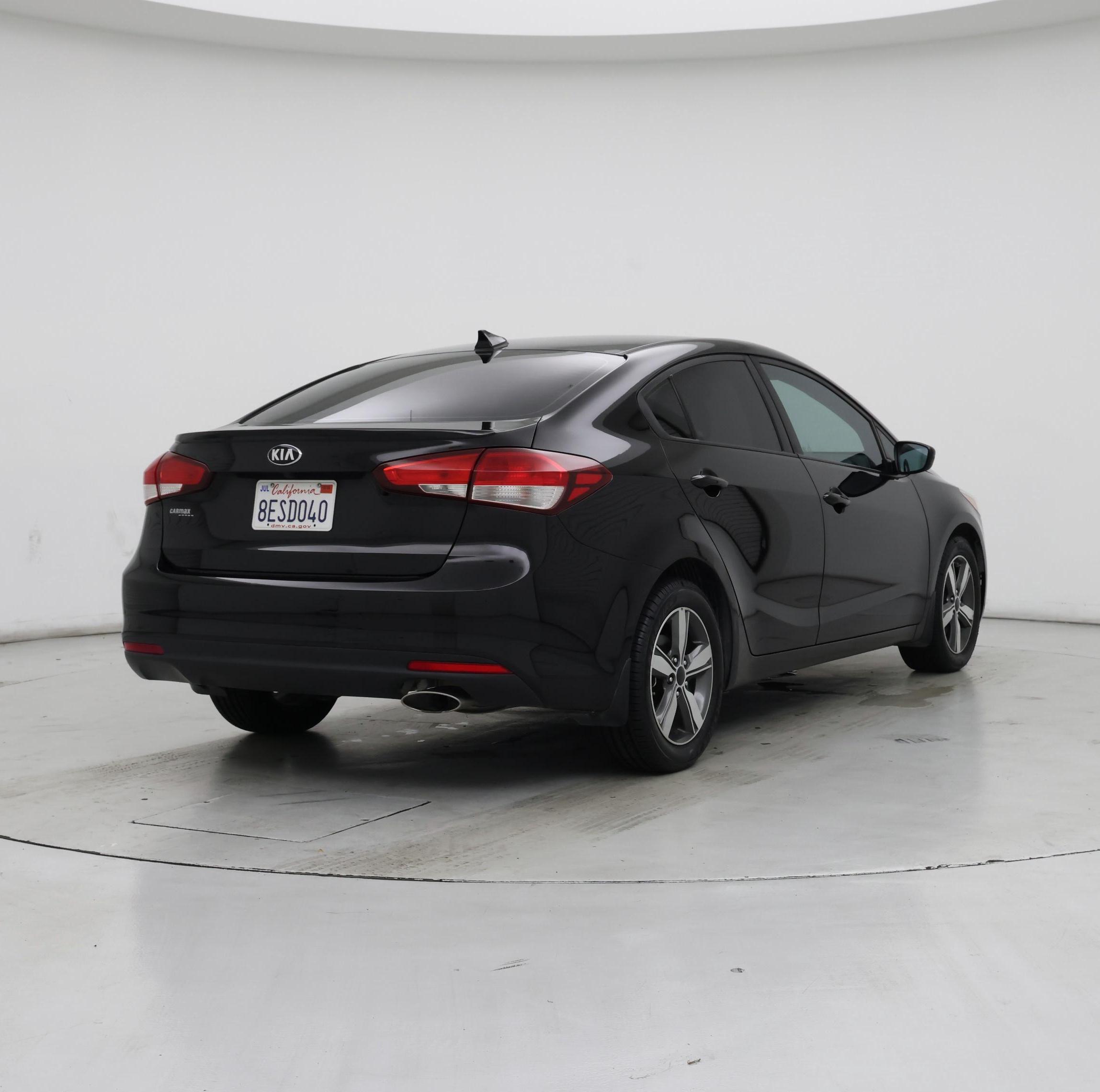 Thumbnail: 2018 Kia Forte - 8