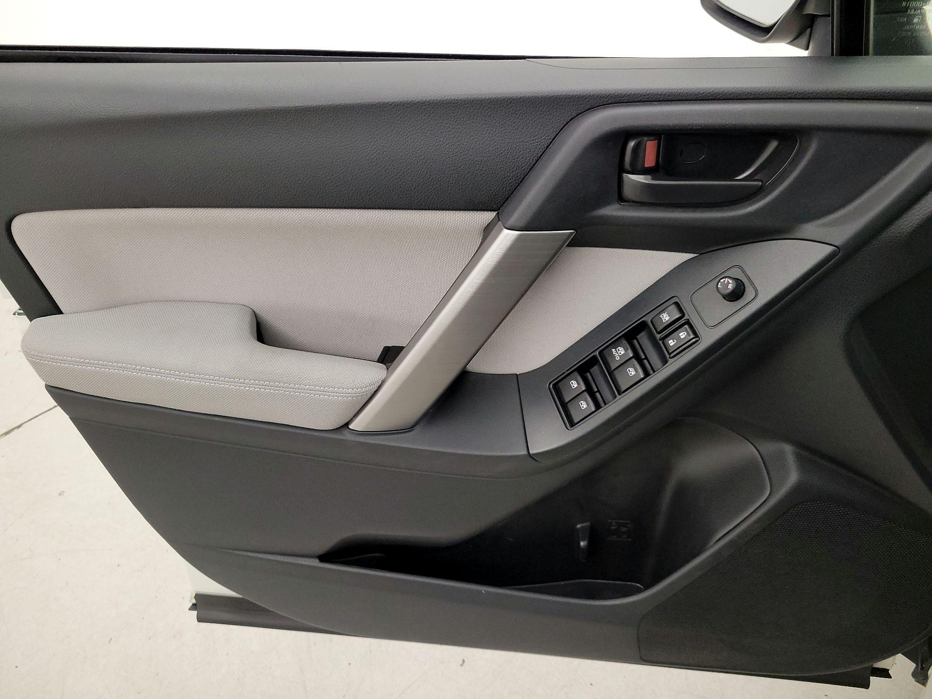 Thumbnail: 2015 Subaru Forester - 12