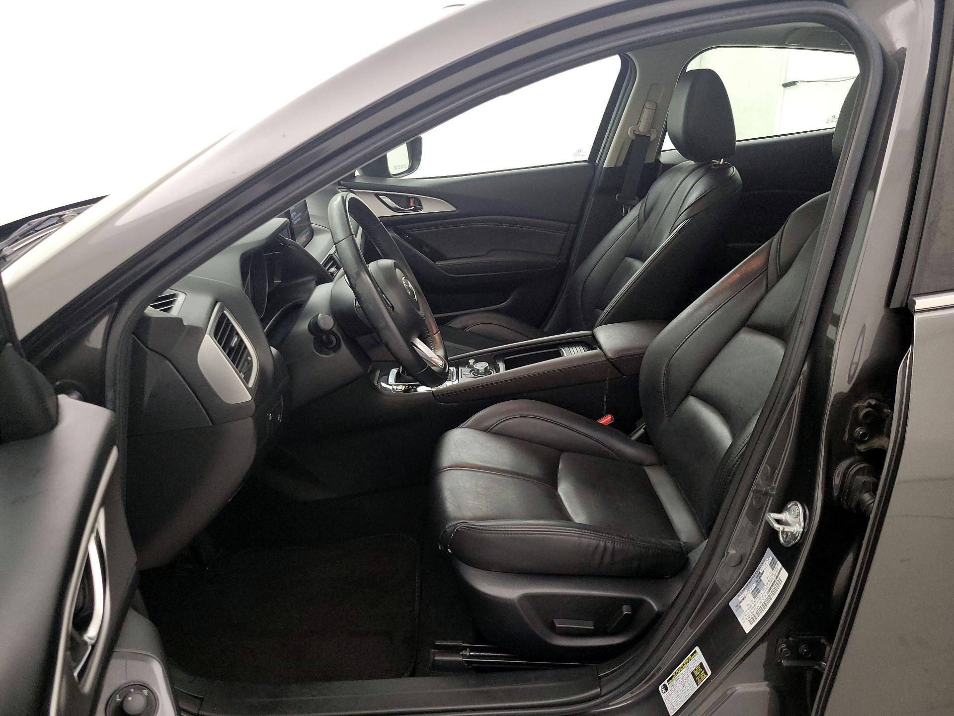 Thumbnail: 2018 Mazda Mazda3 - 11