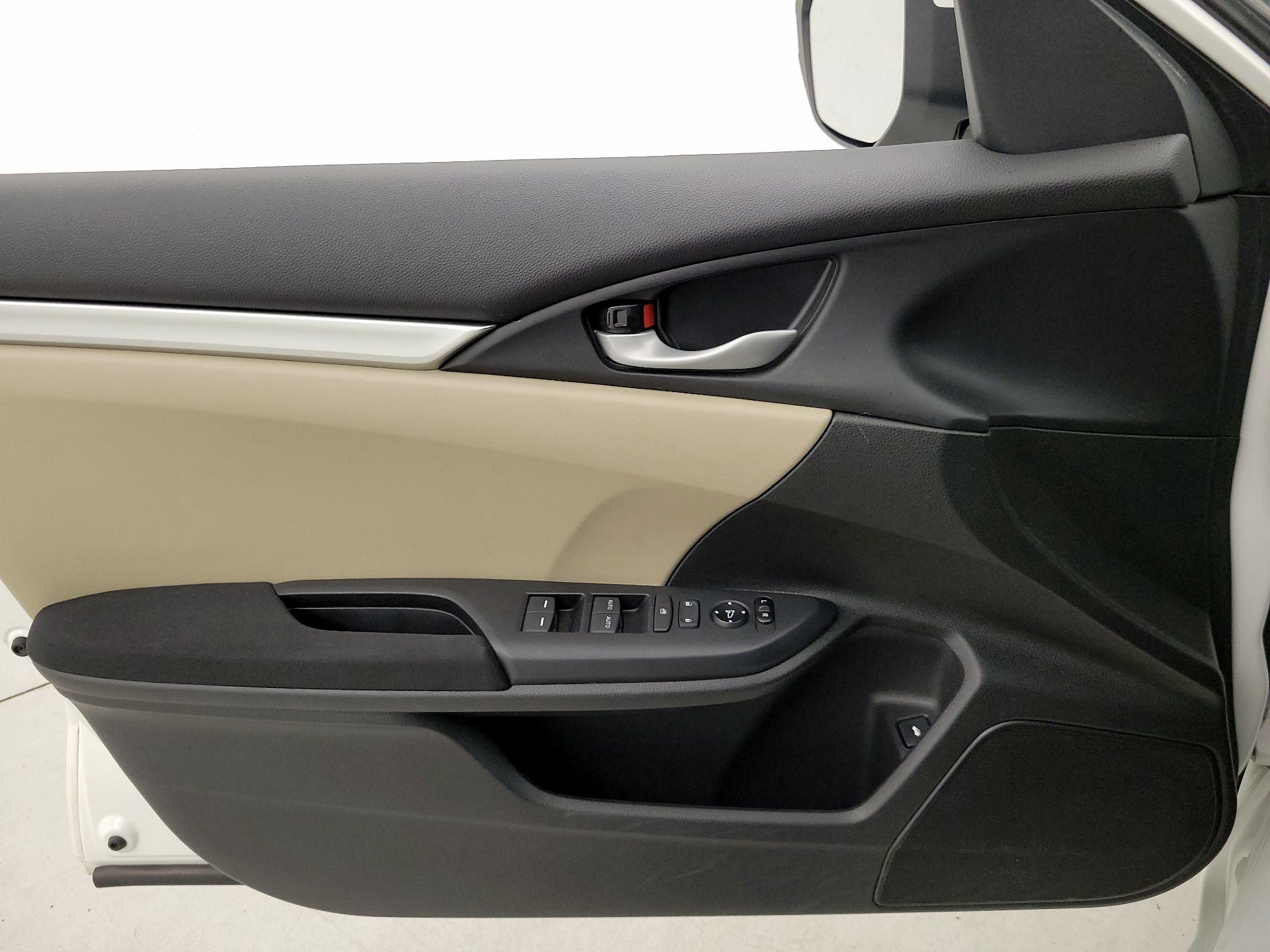 Thumbnail: 2017 Honda Civic - 12