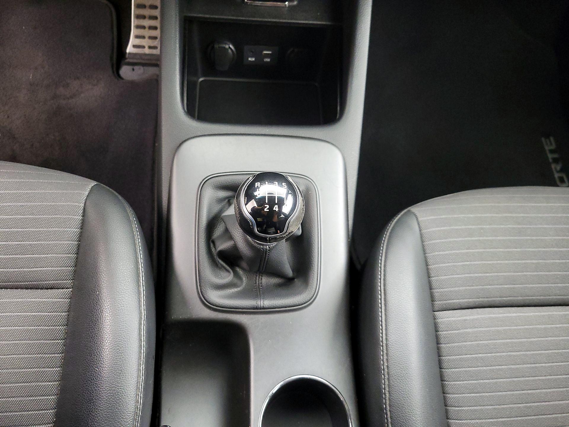 Thumbnail: 2016 Kia Forte - 17