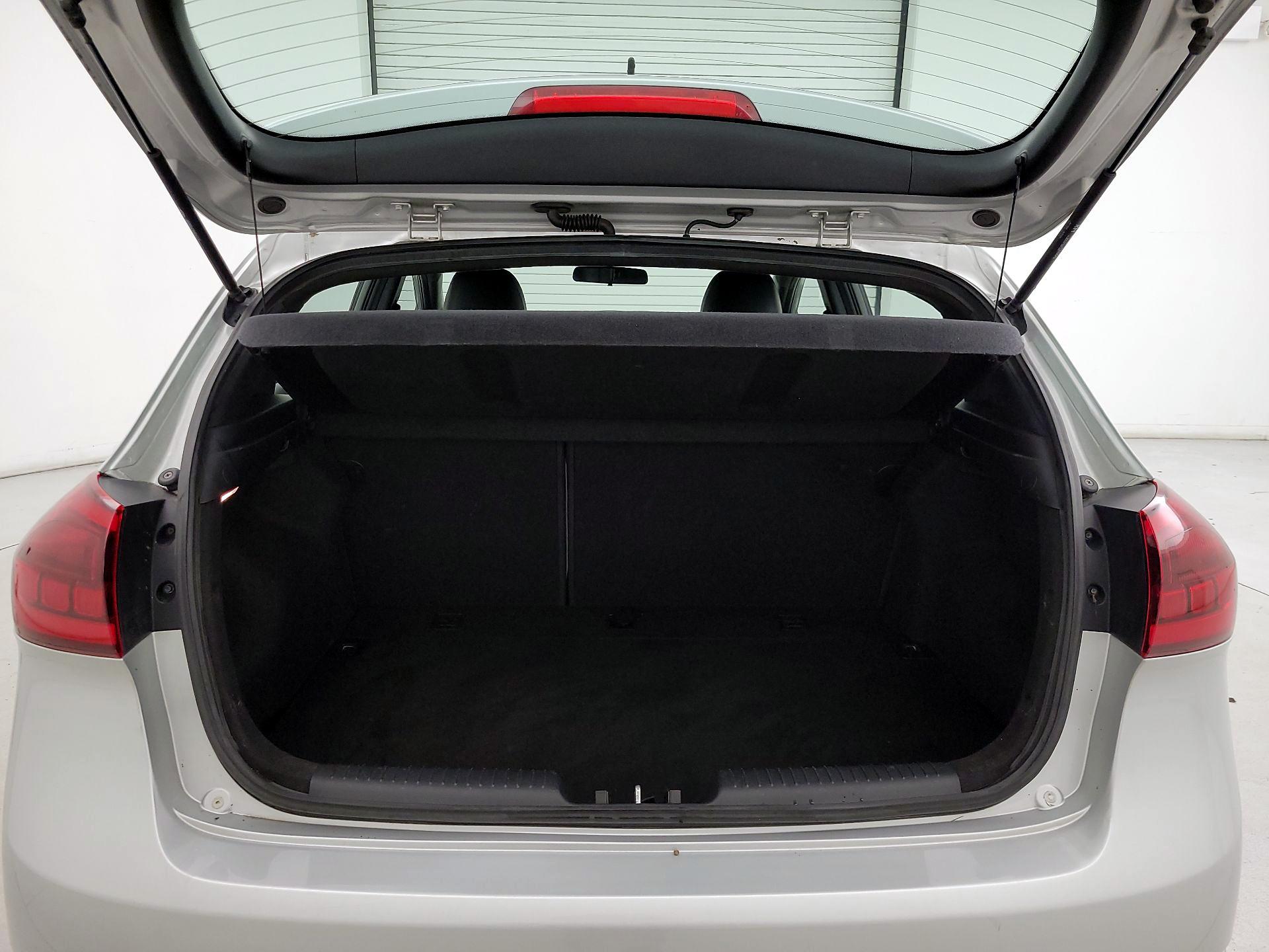 Thumbnail: 2016 Kia Forte - 20