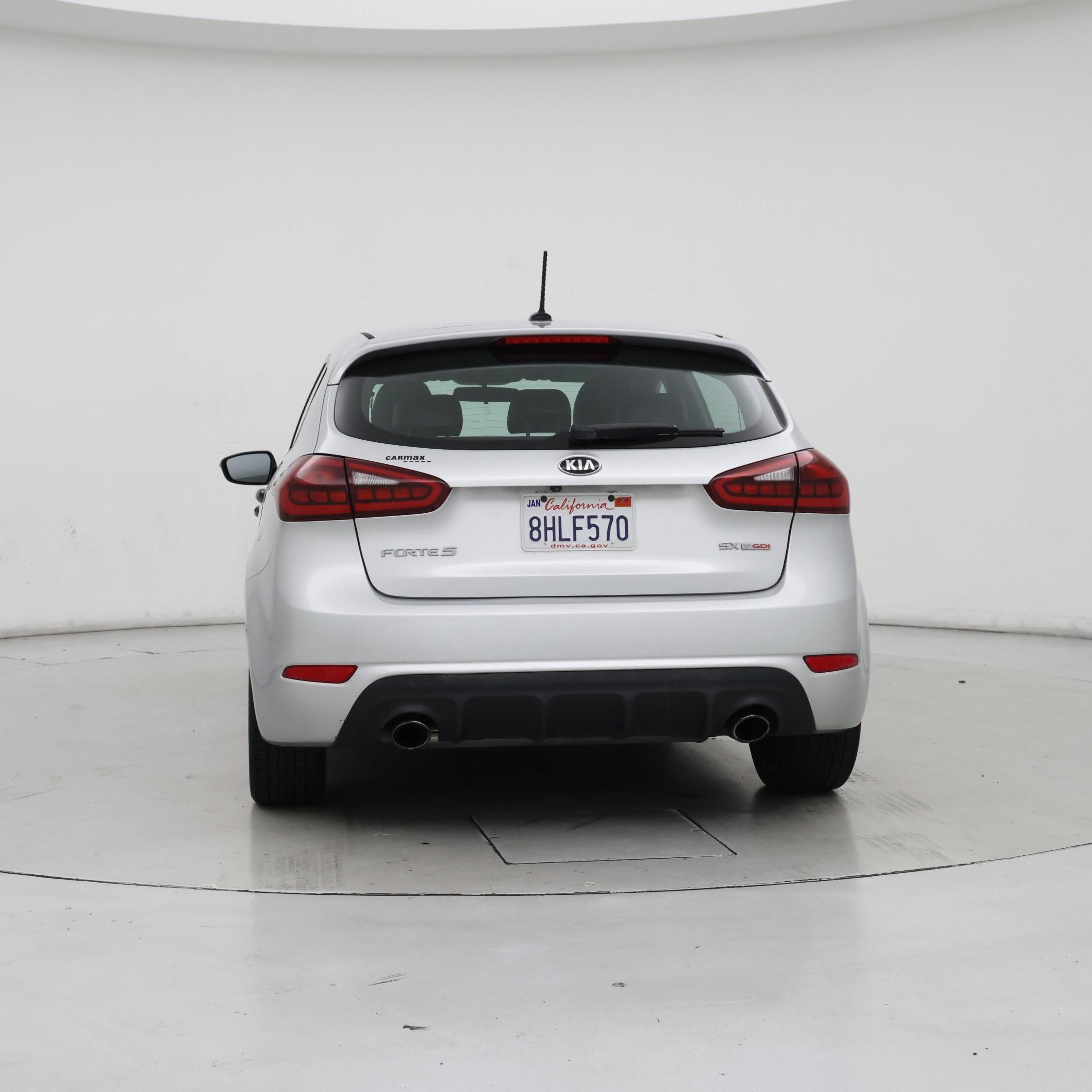Thumbnail: 2016 Kia Forte - 6