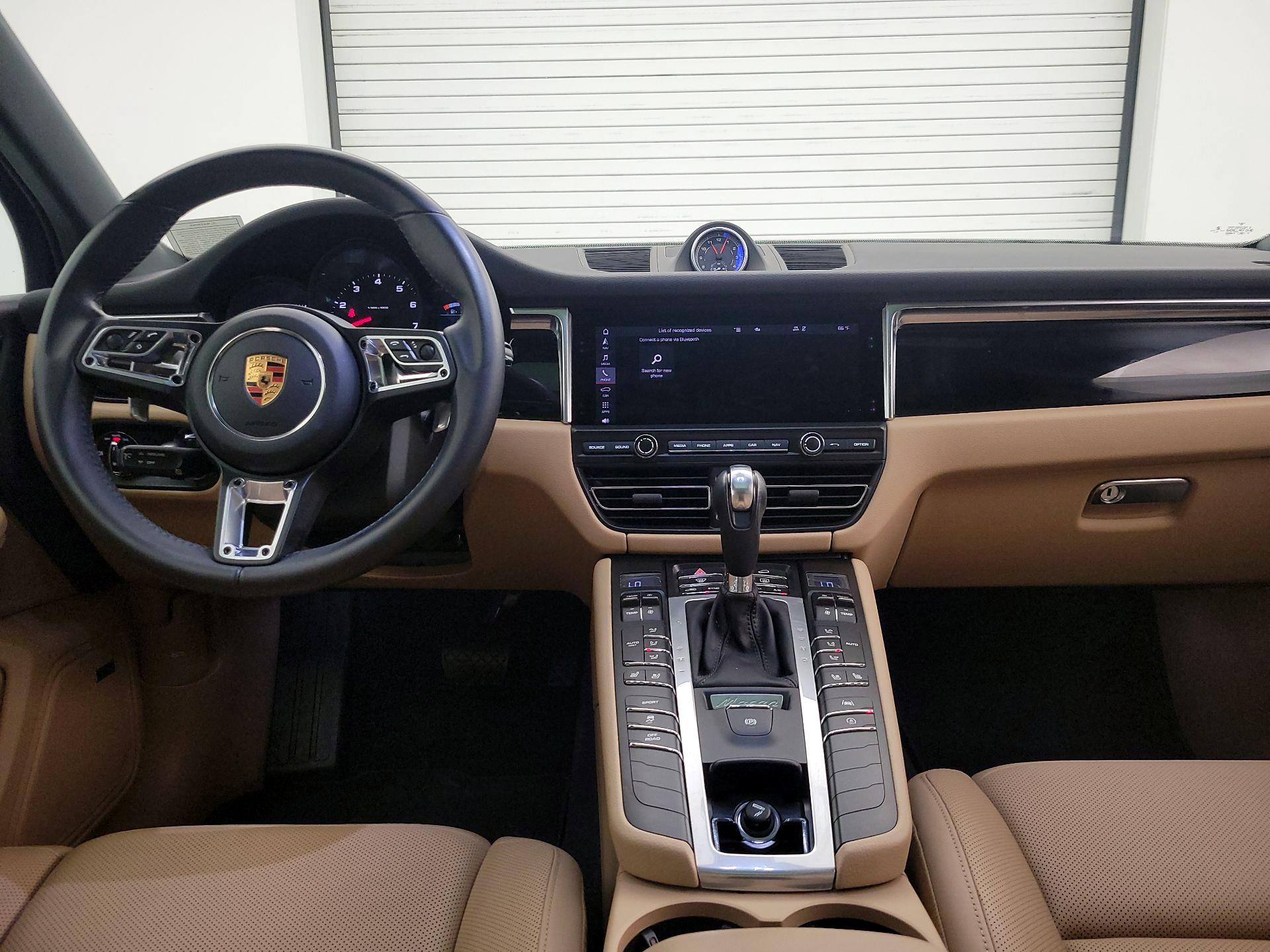Thumbnail: 2020 Porsche Macan - 9