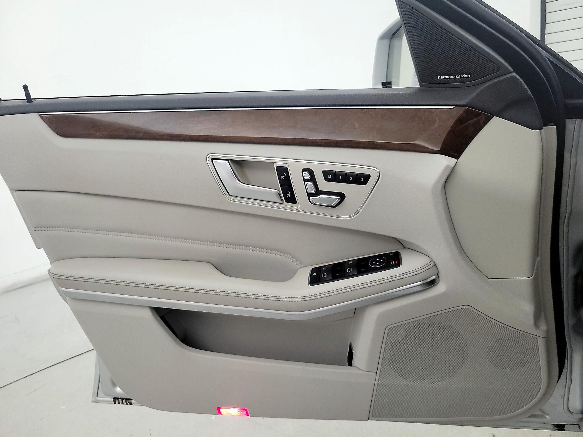 Thumbnail: 2014 Mercedes-Benz E-Class - 12