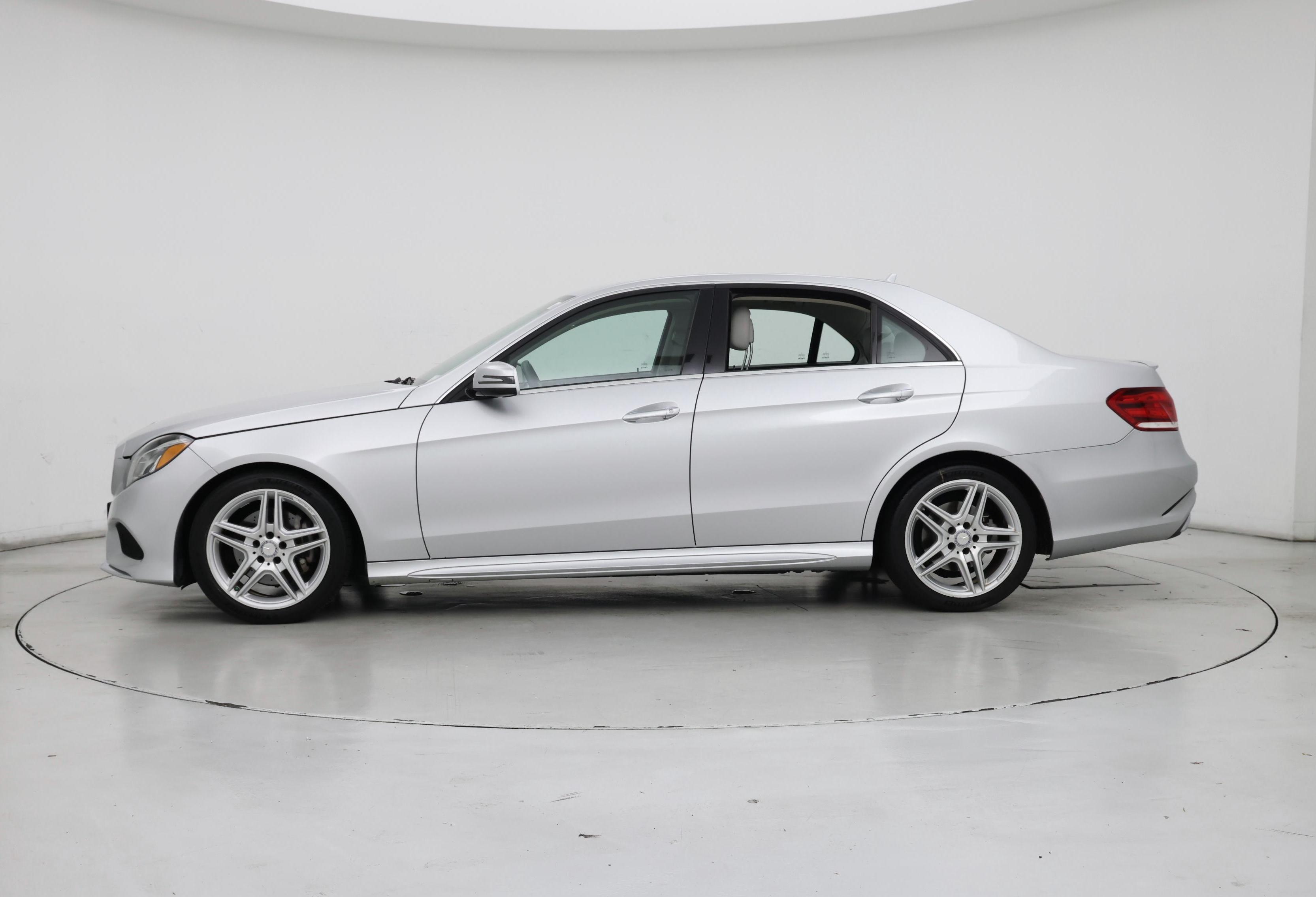 Thumbnail: 2014 Mercedes-Benz E-Class - 3