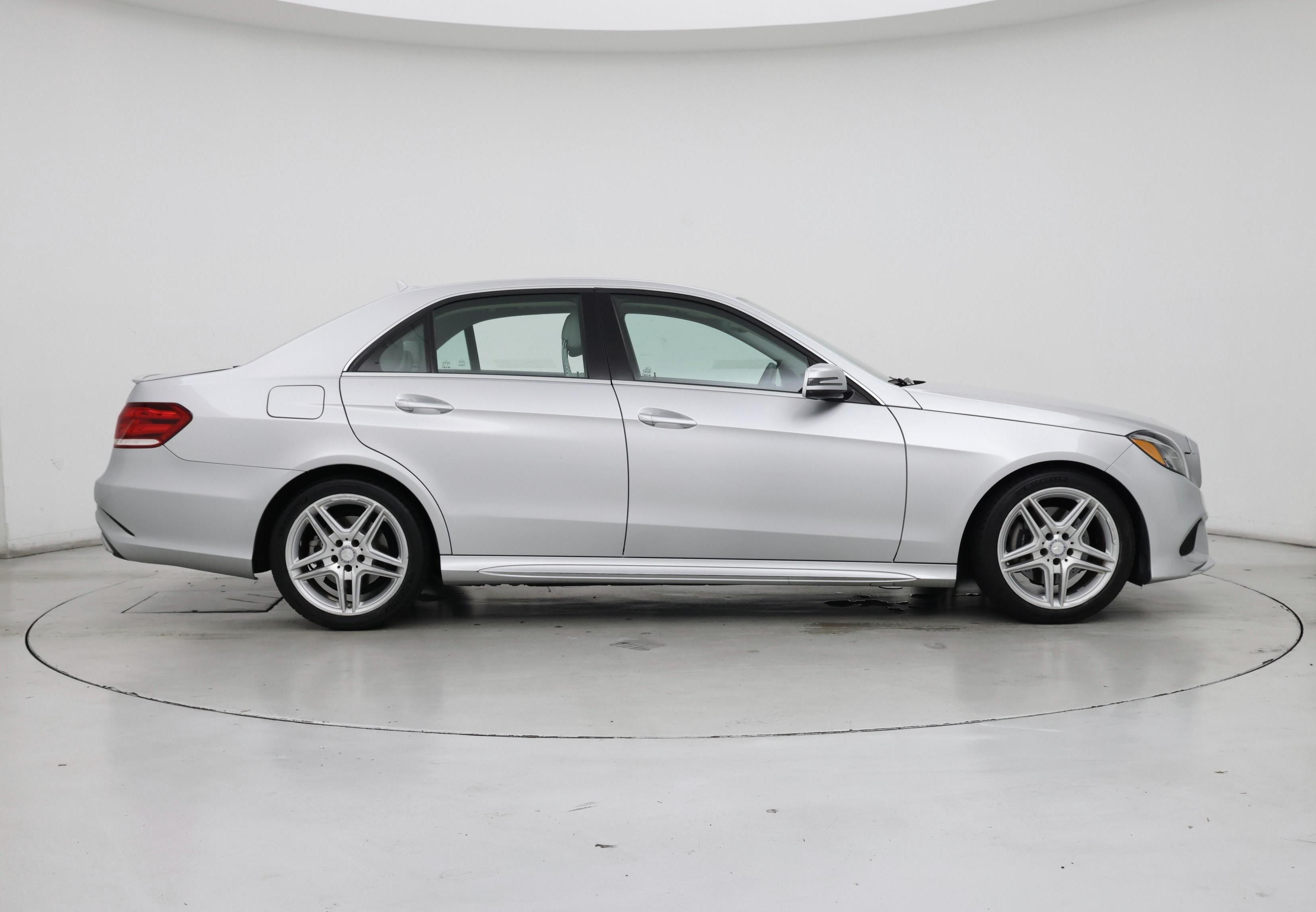 Thumbnail: 2014 Mercedes-Benz E-Class - 7