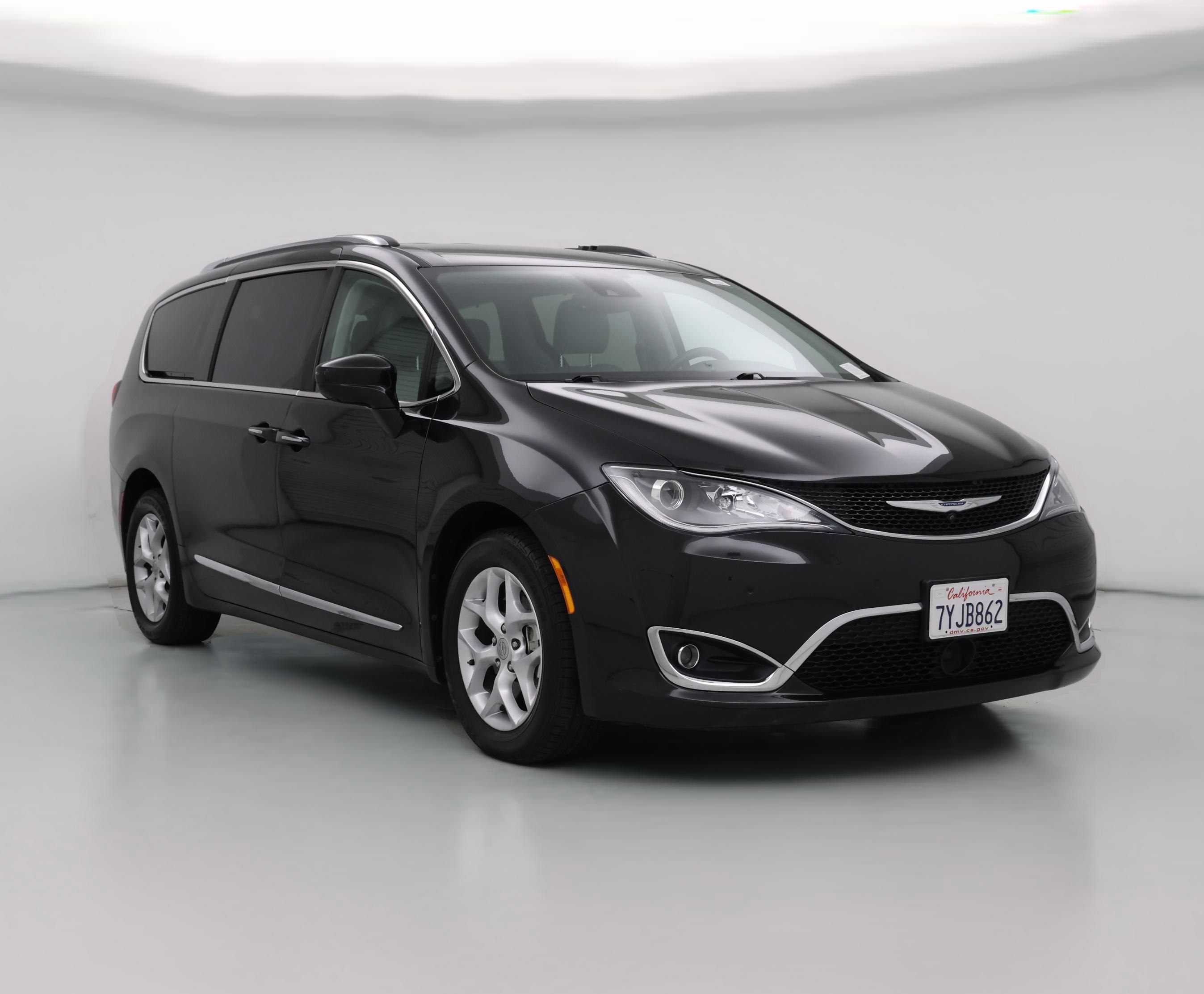 Thumbnail: 2017 Chrysler Pacifica - 1