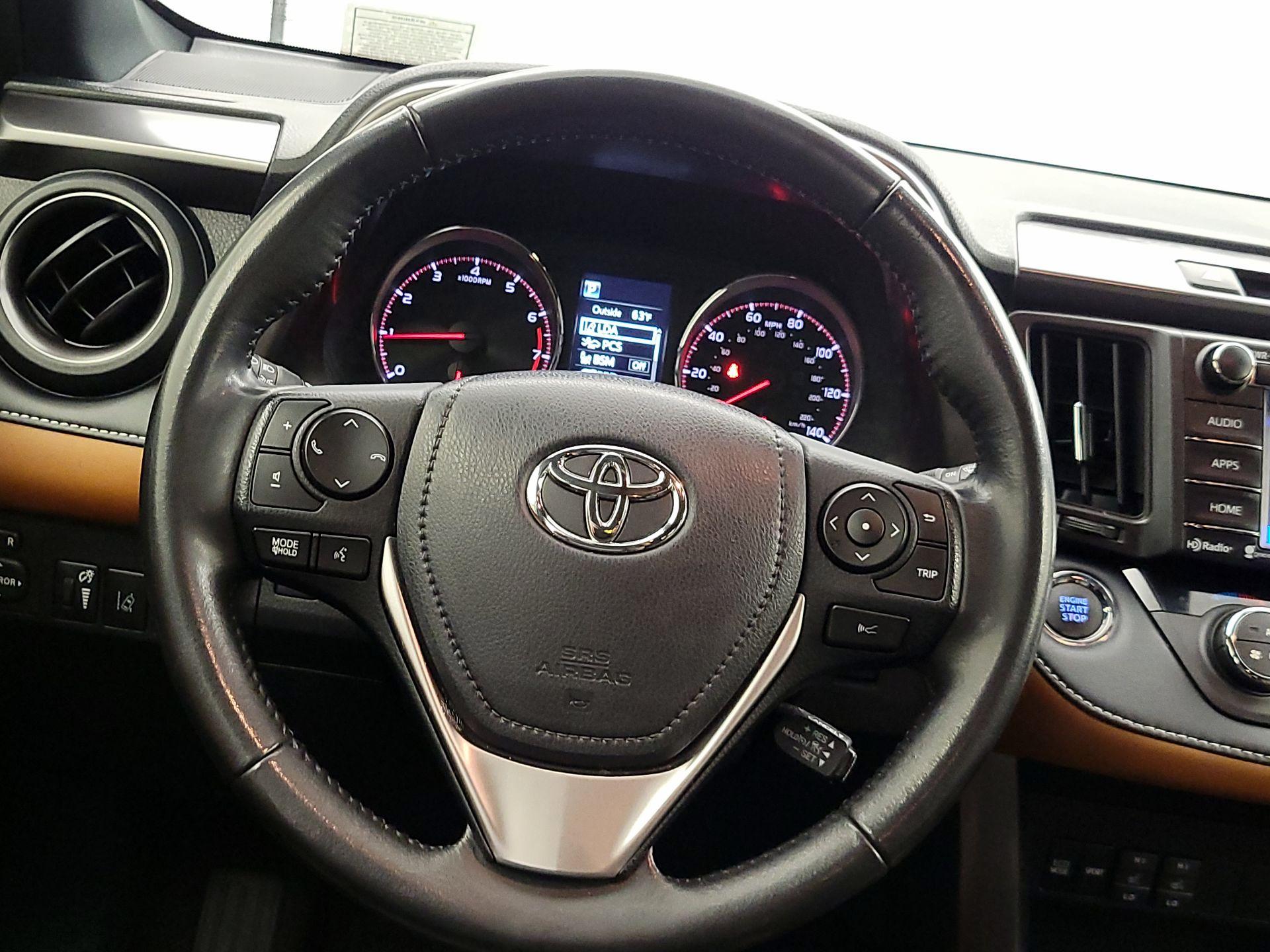 Thumbnail: 2018 Toyota RAV4 - 10