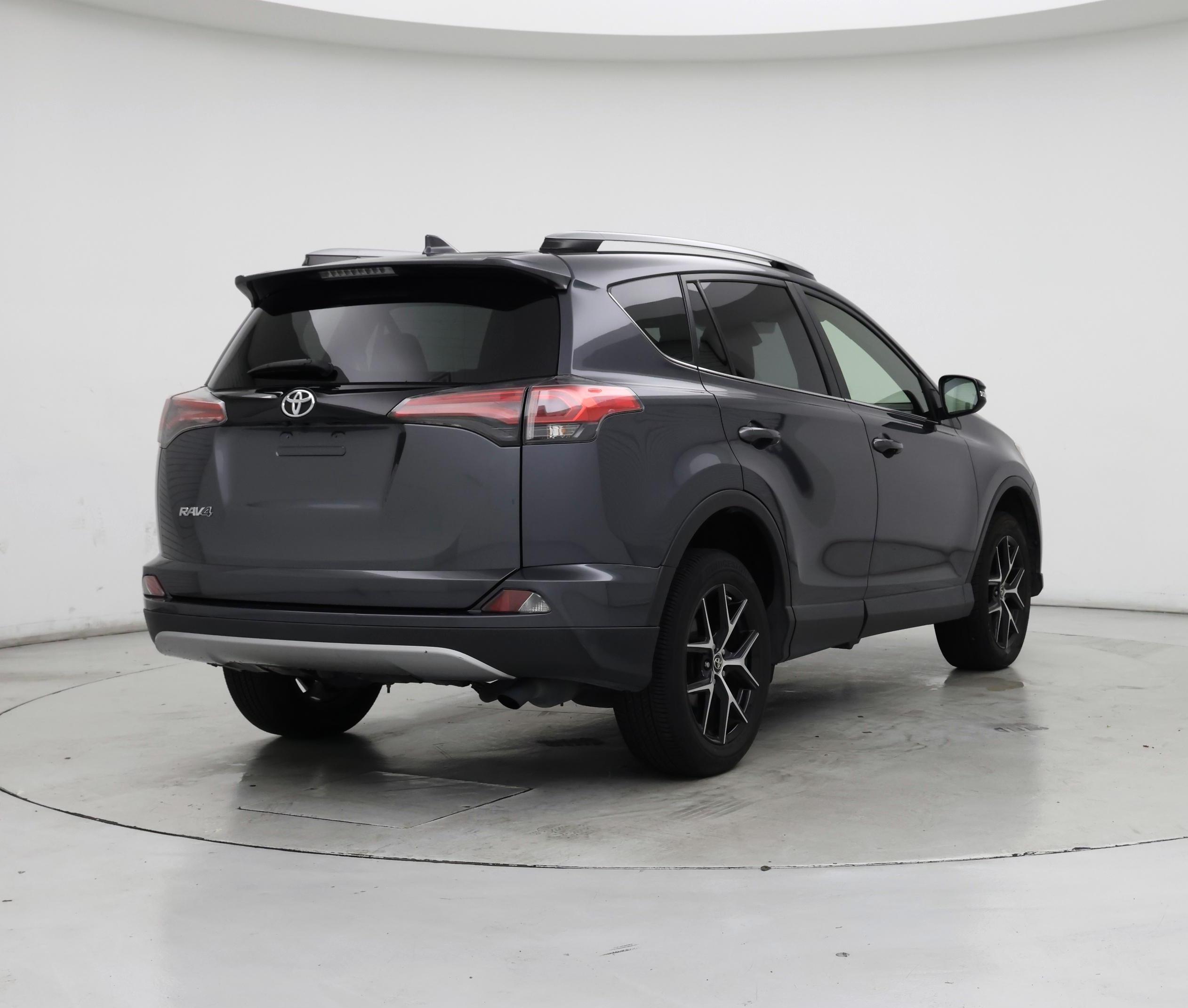 Thumbnail: 2018 Toyota RAV4 - 8