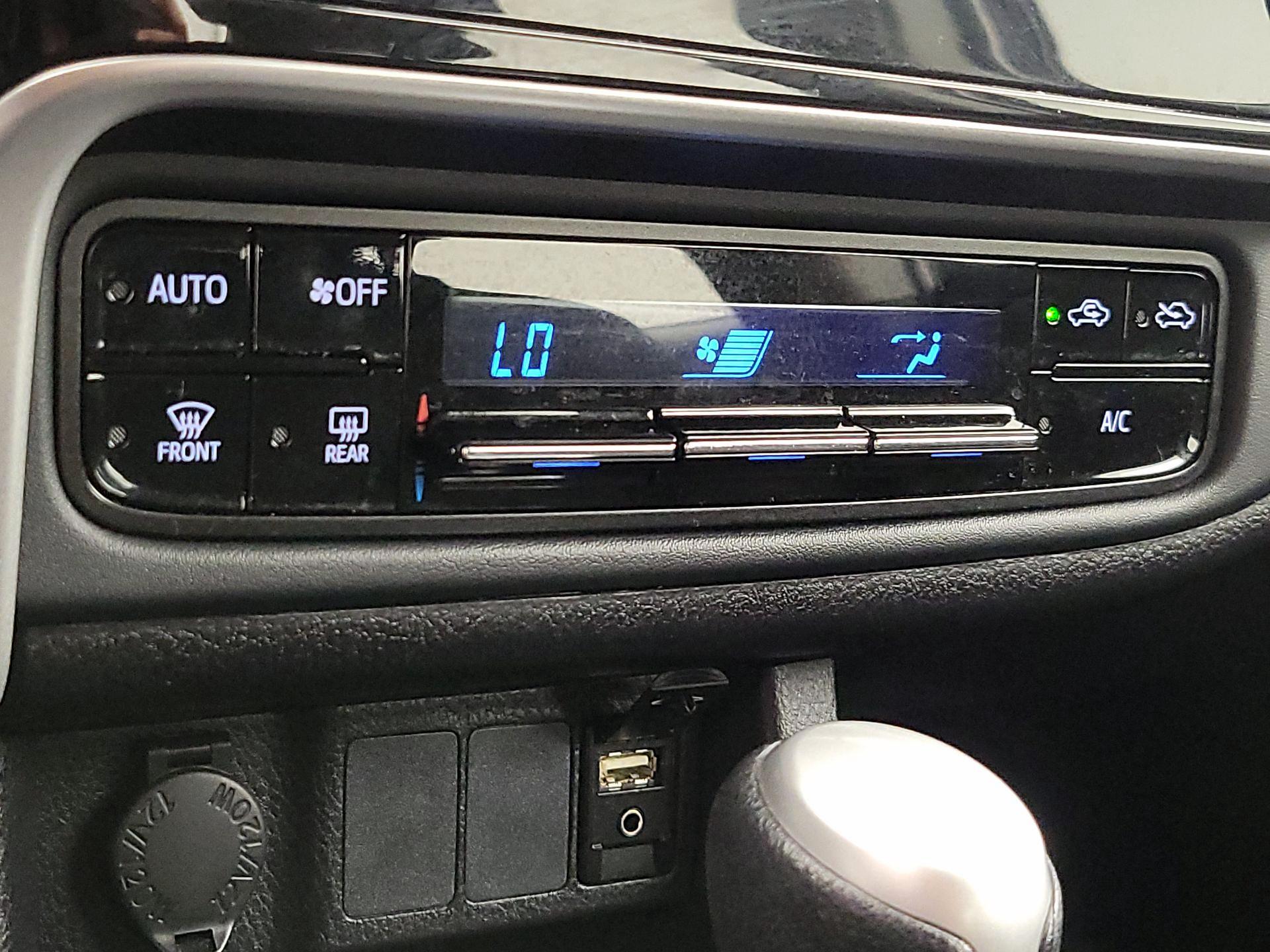Thumbnail: 2019 Toyota Corolla - 16
