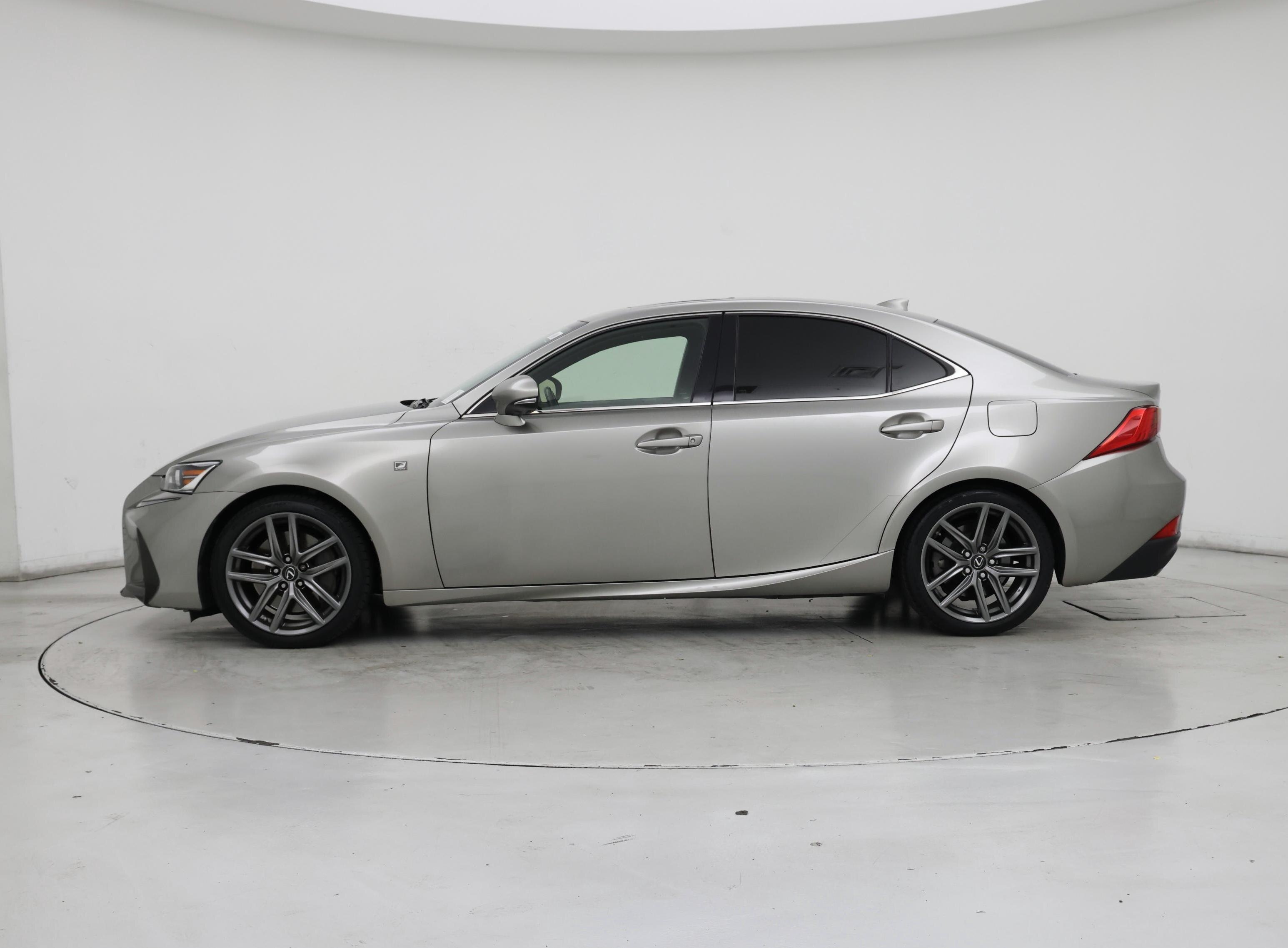 Thumbnail: 2017 Lexus IS - 3
