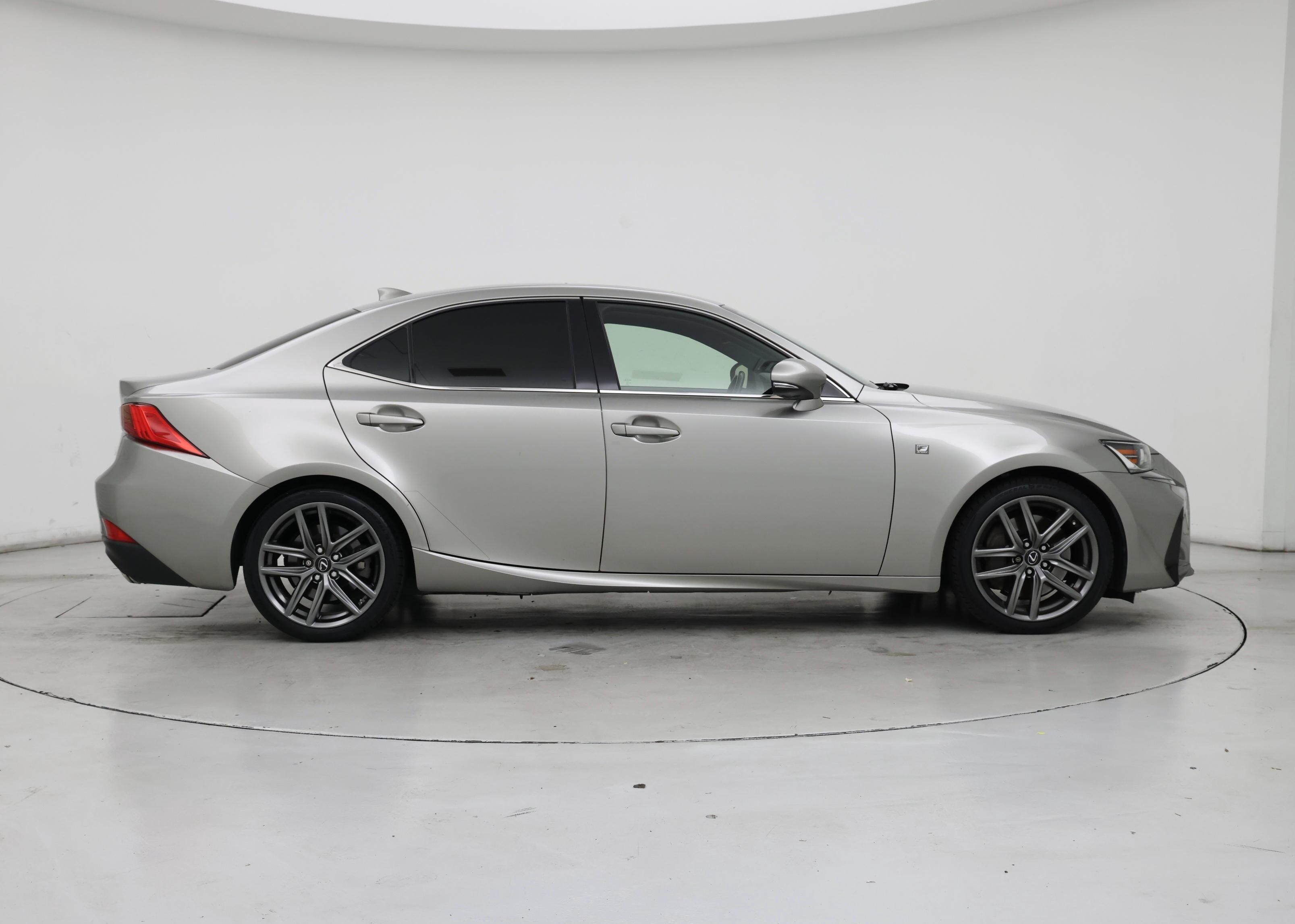 Thumbnail: 2017 Lexus IS - 7