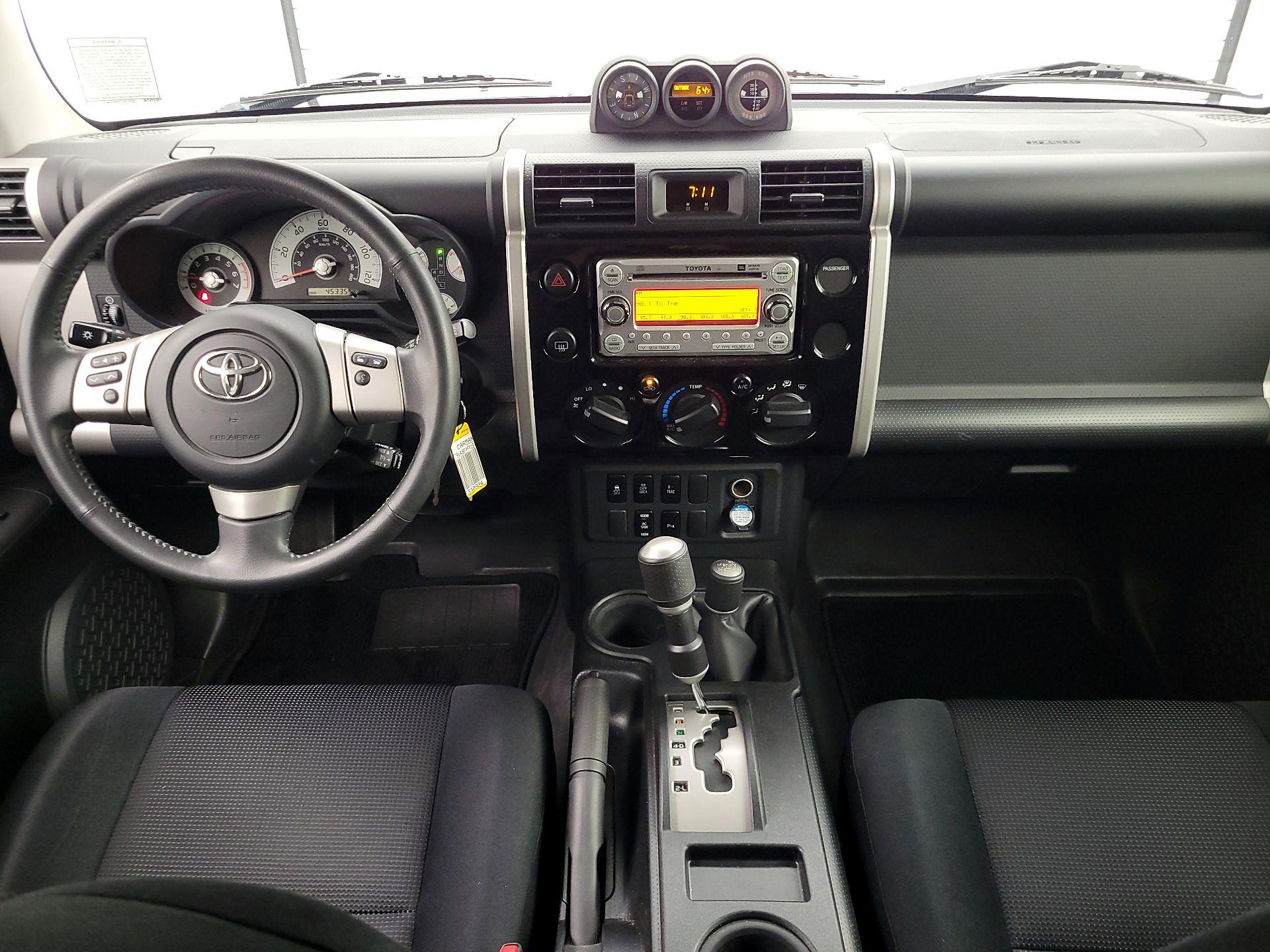 Thumbnail: 2014 Toyota FJ Cruiser - 9
