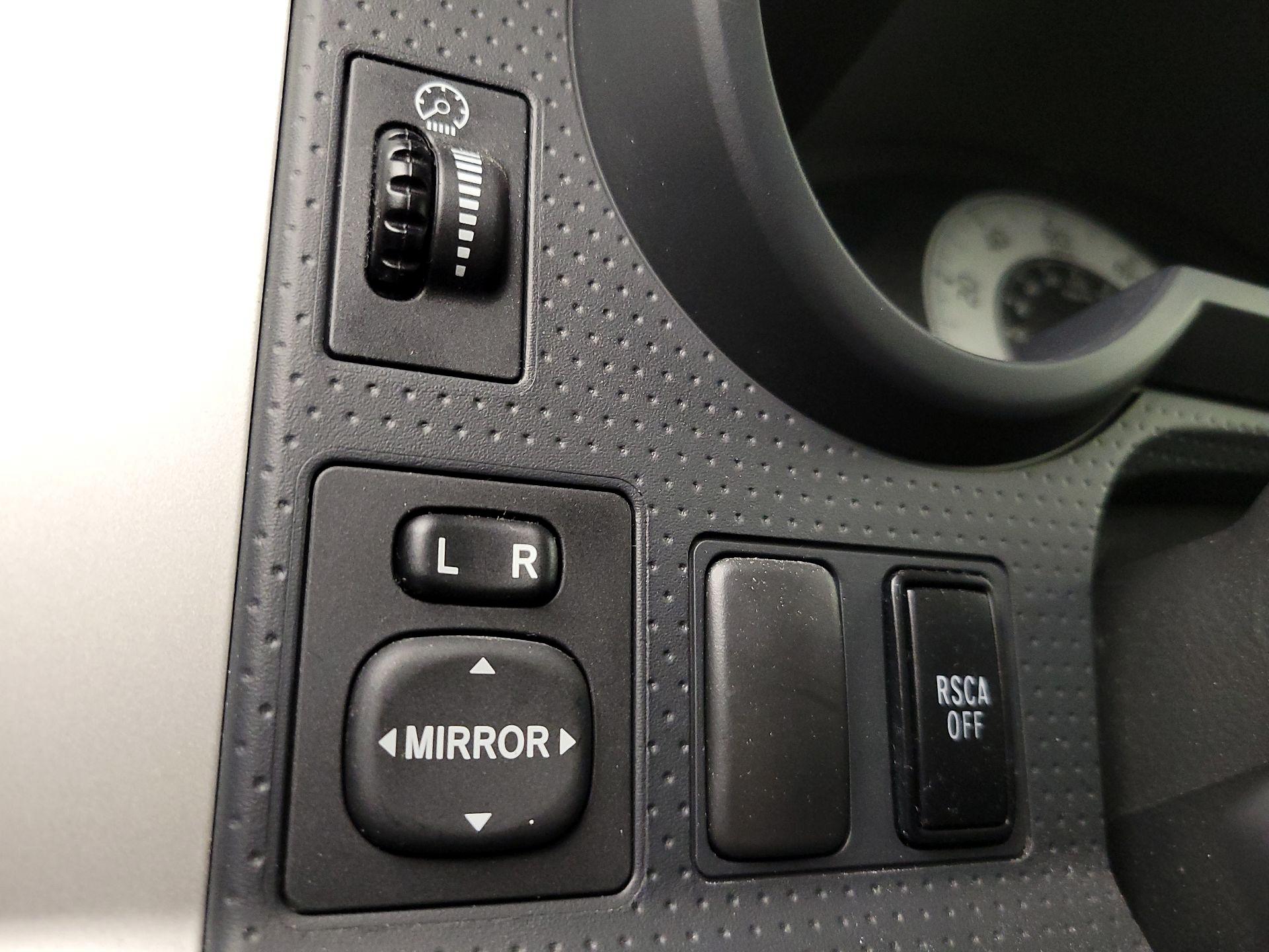Thumbnail: 2014 Toyota FJ Cruiser - 13