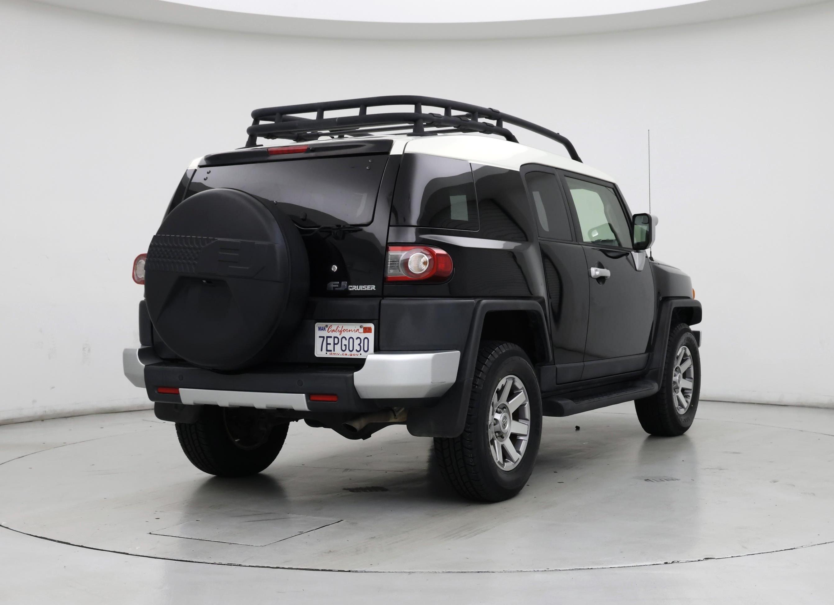 Thumbnail: 2014 Toyota FJ Cruiser - 4
