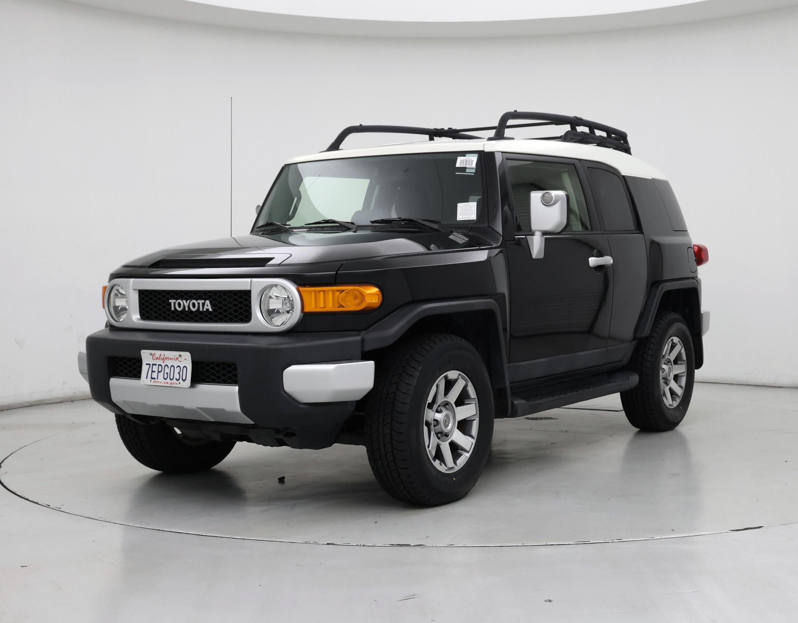 Thumbnail: 2014 Toyota FJ Cruiser - 8