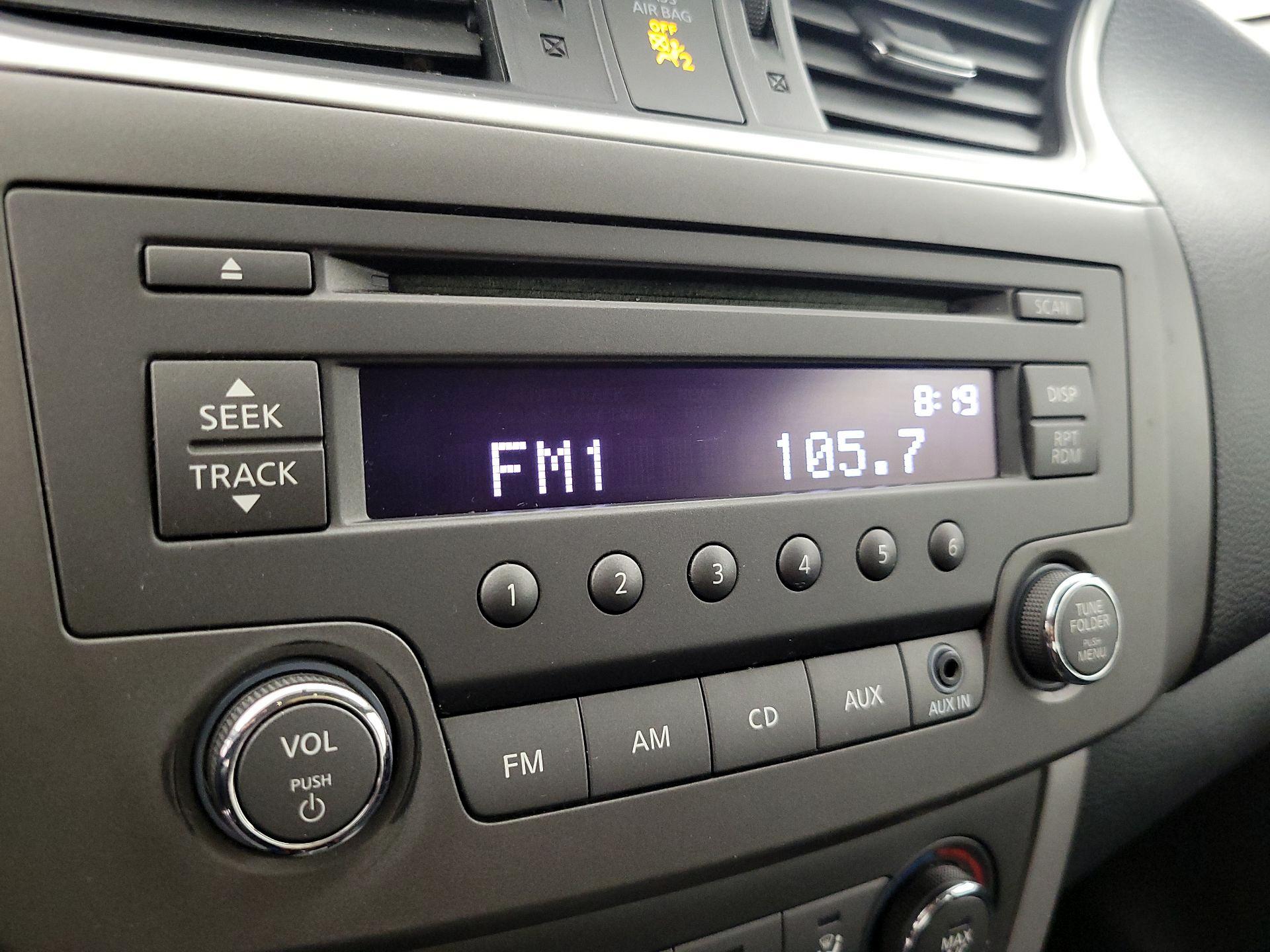 Thumbnail: 2014 Nissan Sentra - 14