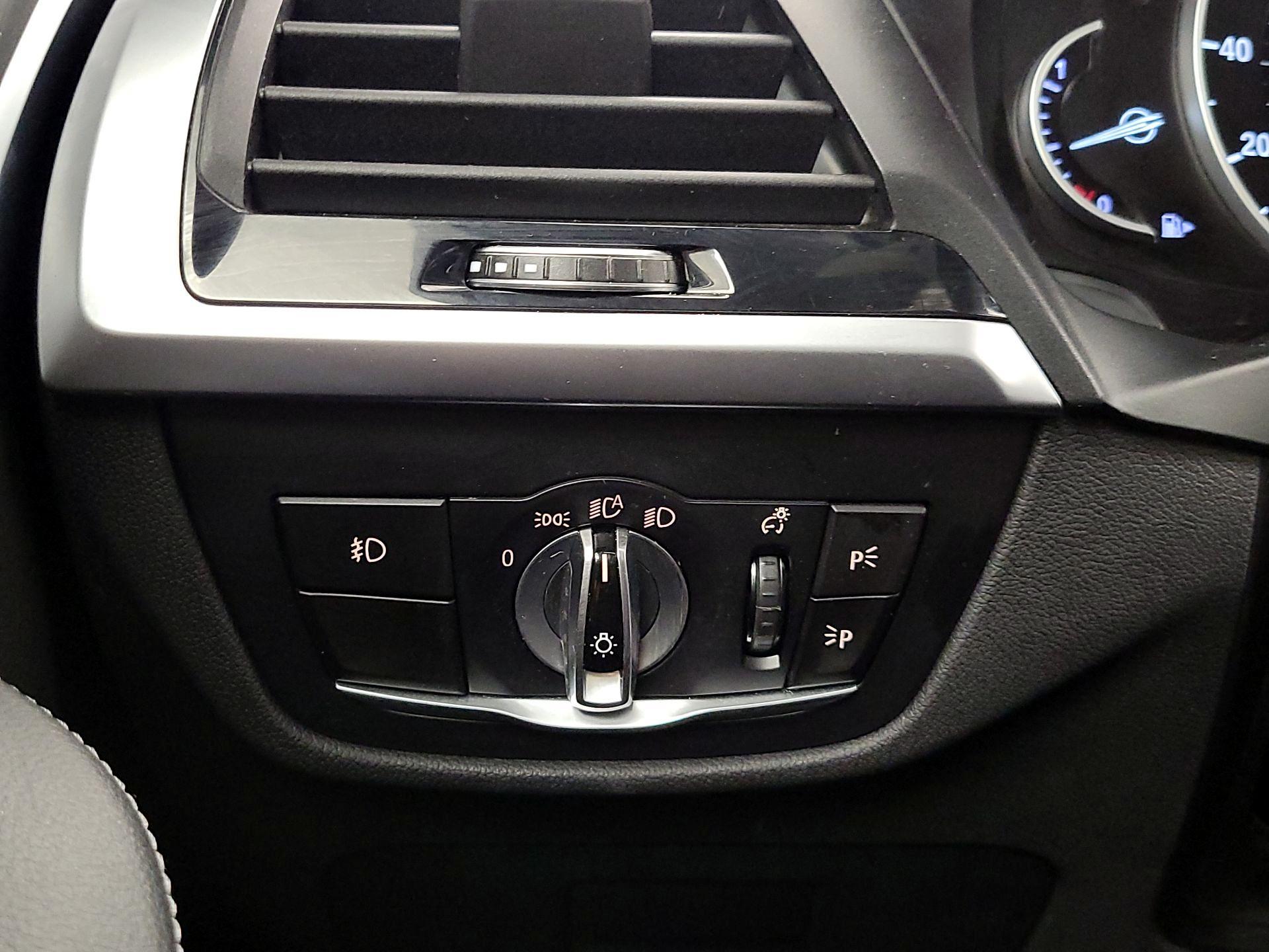 Thumbnail: 2019 BMW X3 - 13