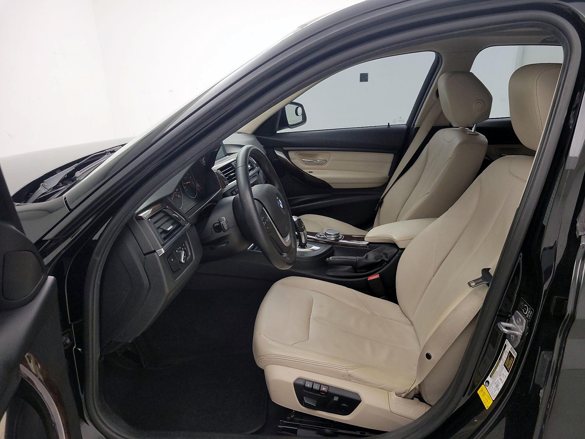 Thumbnail: 2015 BMW 3 Series - 11