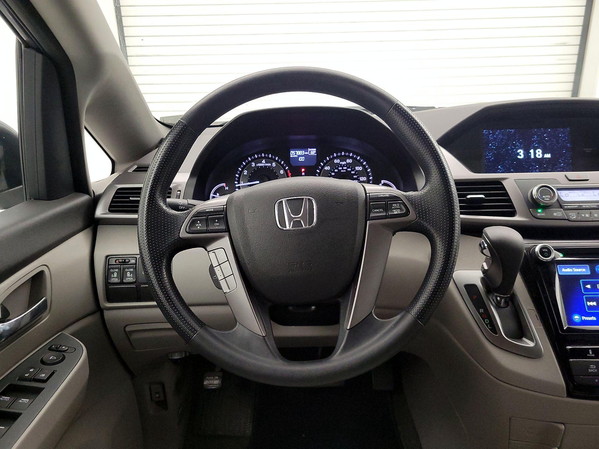 Thumbnail: 2015 Honda Odyssey - 10
