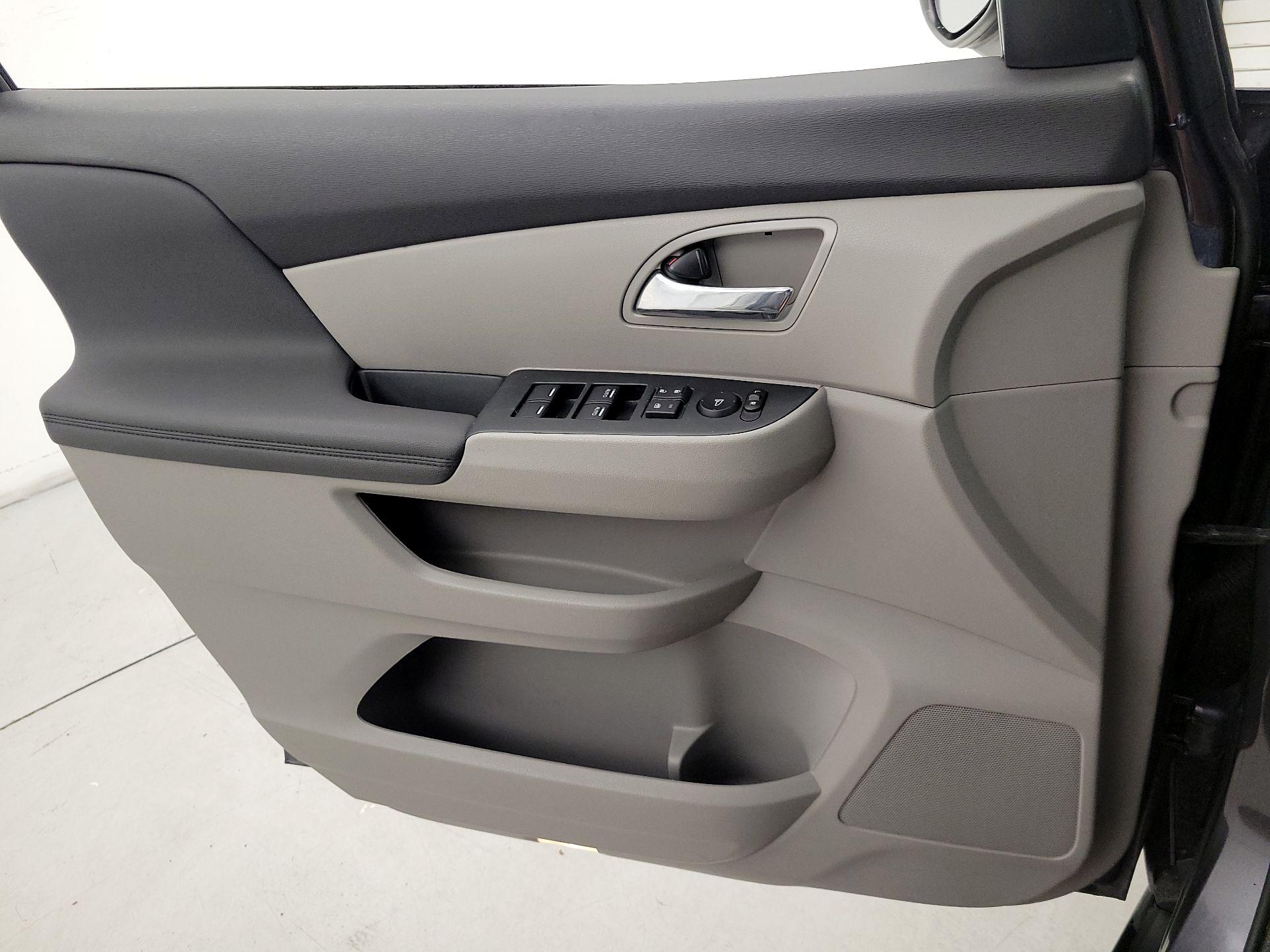 Thumbnail: 2015 Honda Odyssey - 12