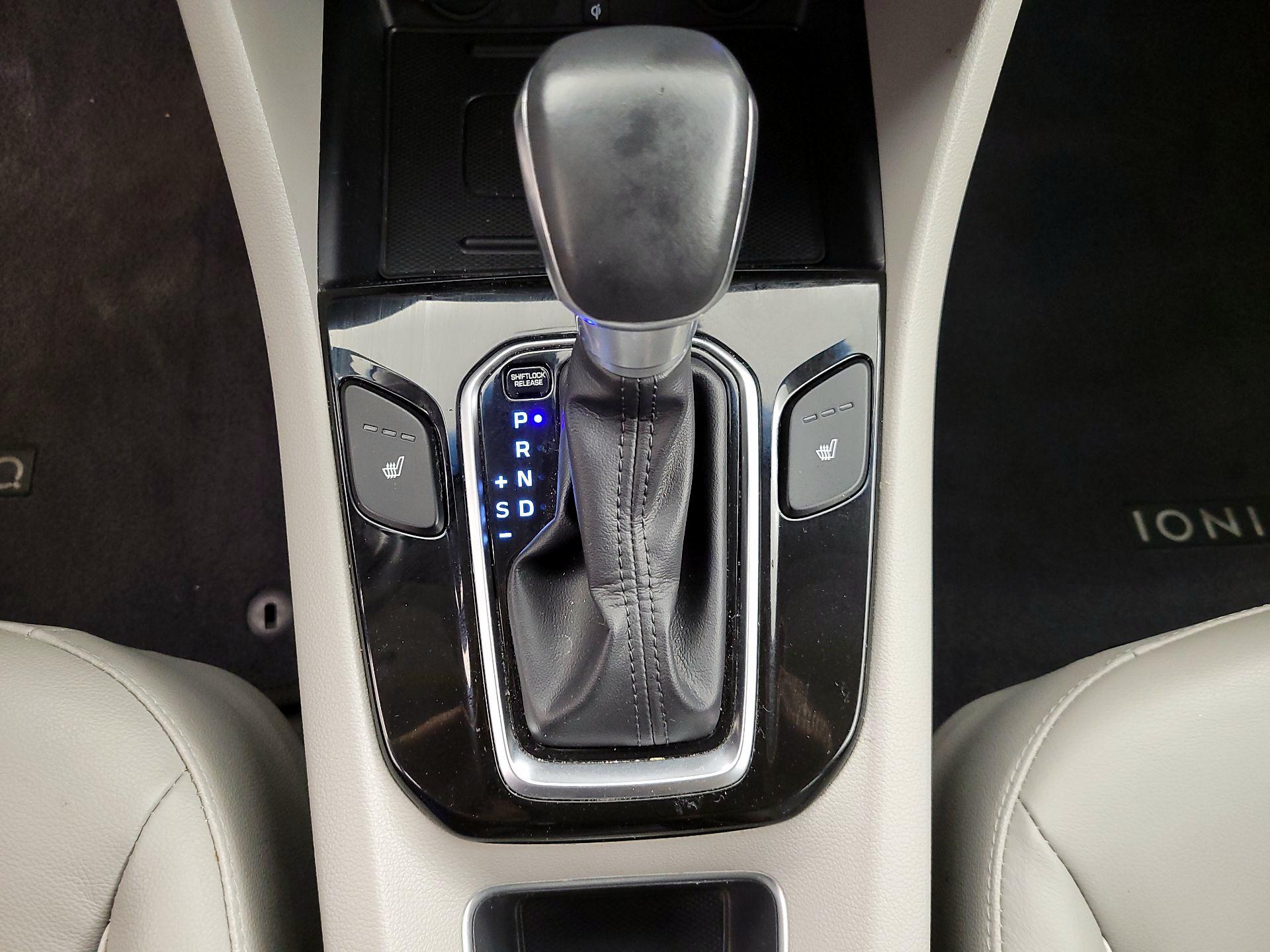 Thumbnail: 2019 Hyundai Ioniq - 18
