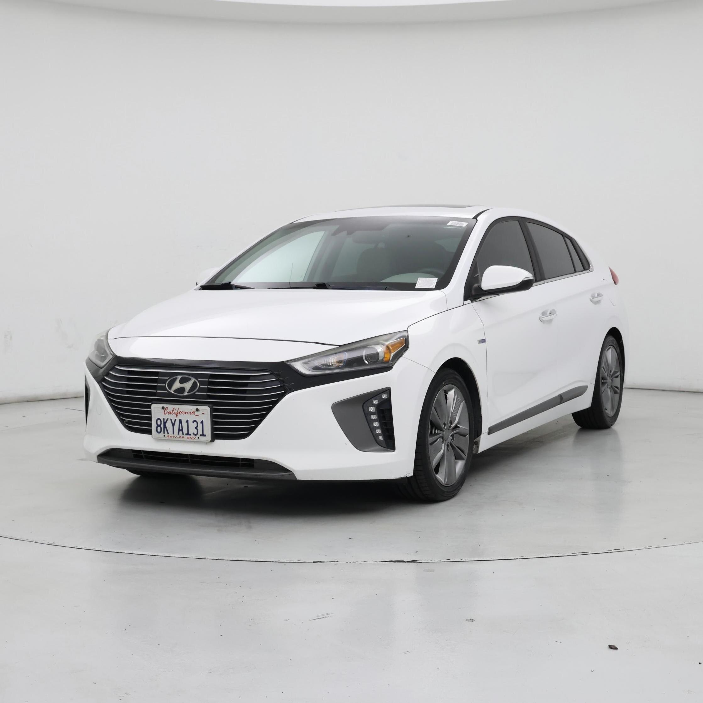 Thumbnail: 2019 Hyundai Ioniq - 4