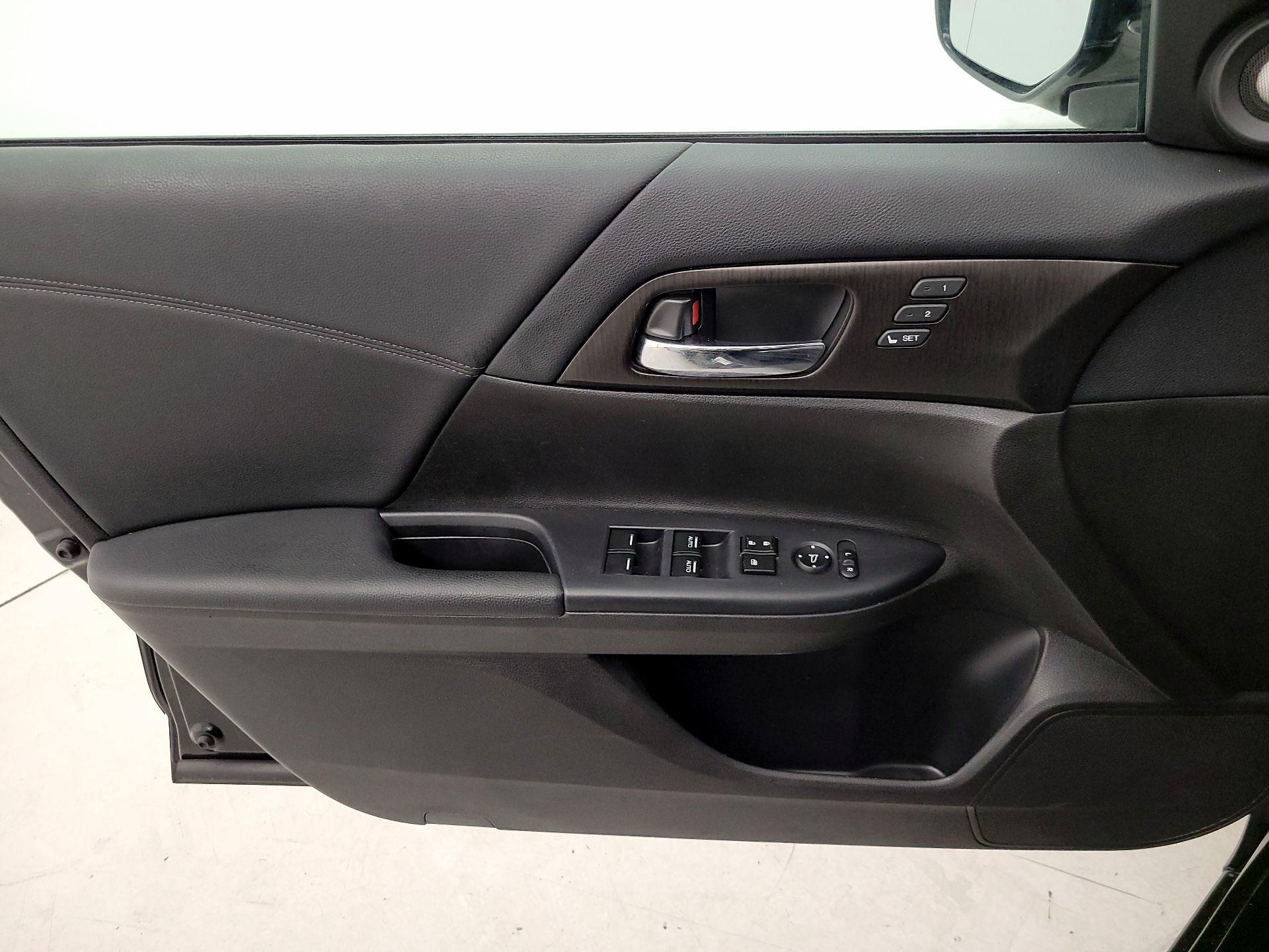 Thumbnail: 2014 Honda Accord - 10