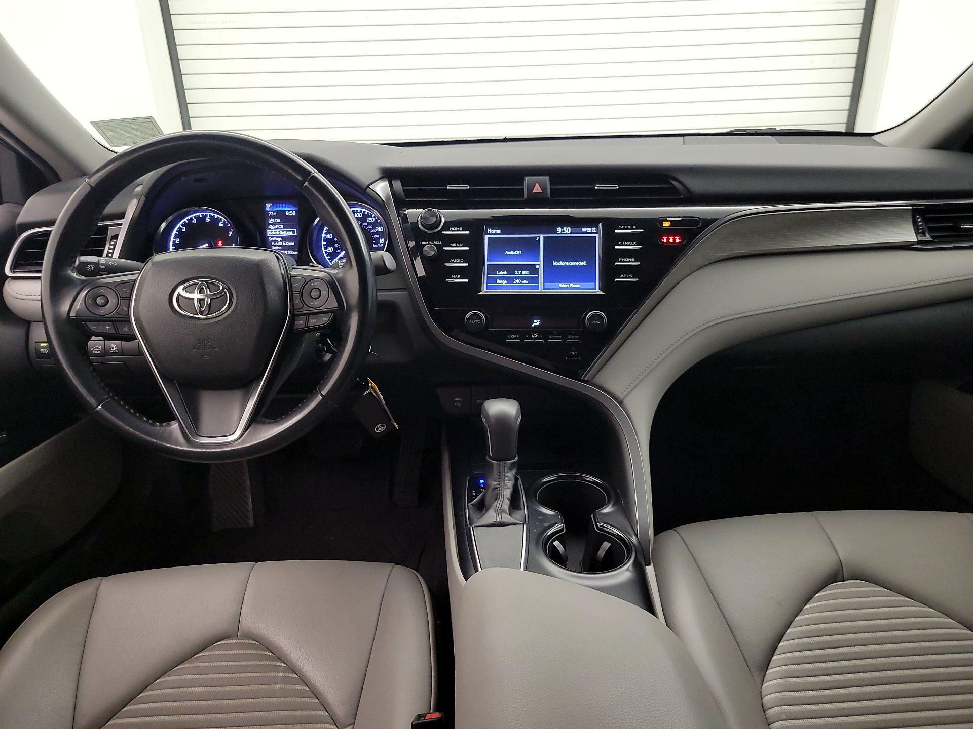 Thumbnail: 2019 Toyota Camry - 9